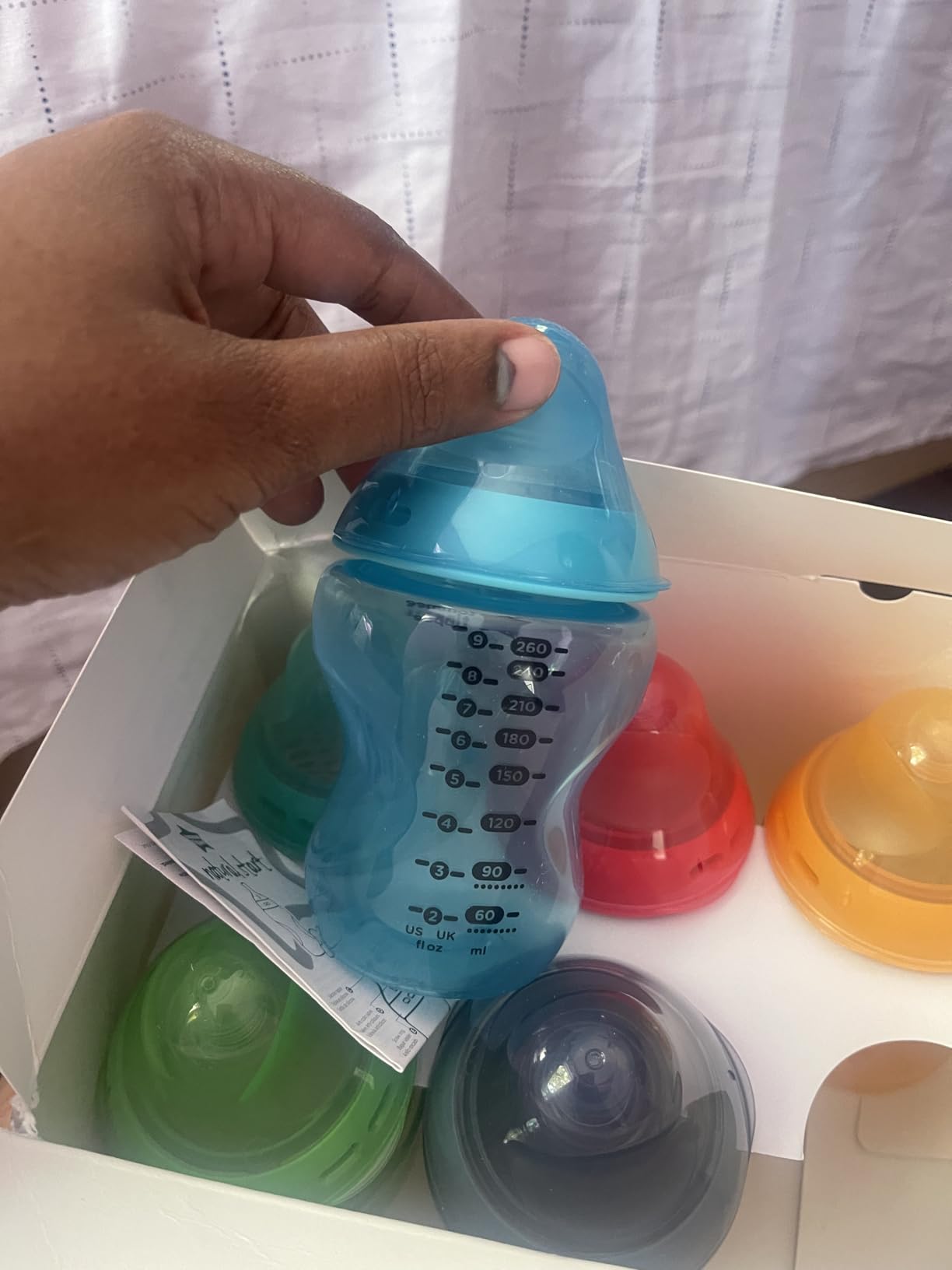 Tommee Tippee Natural Start Anti-Colic 9 oz BPA Free Baby Bottles, 0+ Months, Slow Flow Breast-Like Nipple, Self Sterilizing, Designed for Seamless Transition Between Bottle & Breast, Clear, Pack of 4 customer photo 2