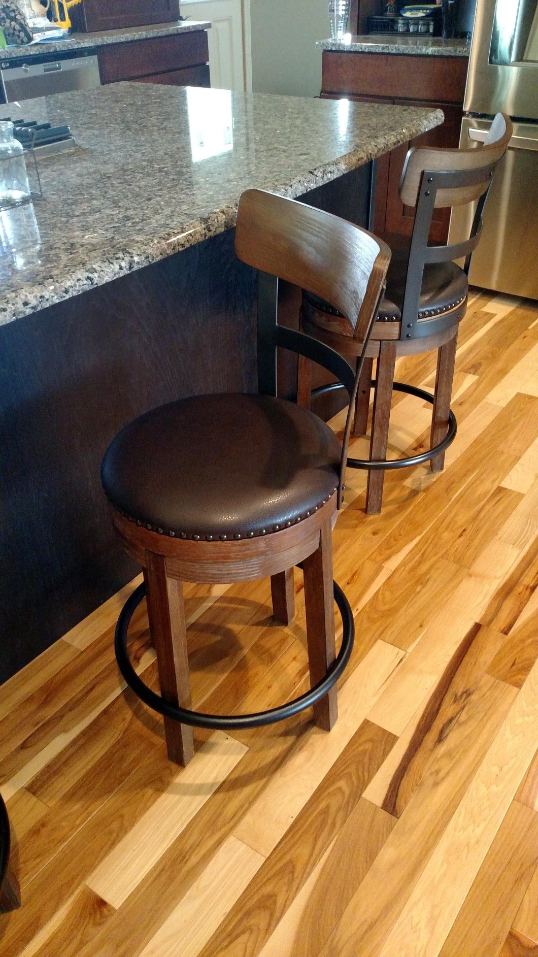 Signature Design by Ashley Pinnadel Counter Height Swivel Bar Stool, Brown customer photo 2