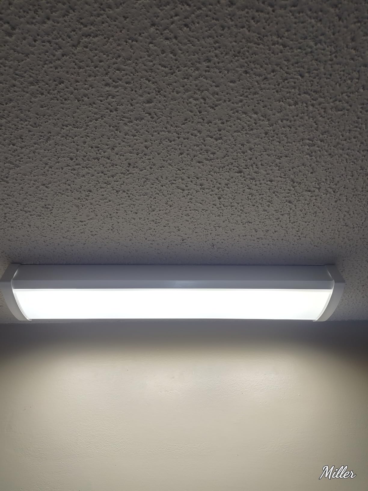 Lithonia Lighting 4' Low-Profile LED Wraparound Light Fixture, 4000K, 120V customer photo 2