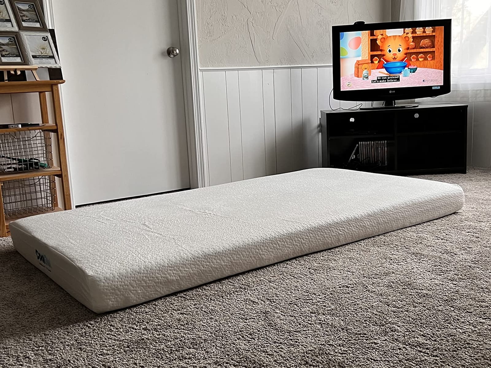 COOL GEL 6 Inch Memory Foam Mattress, Twin XL, Kids Mattress customer photo 2