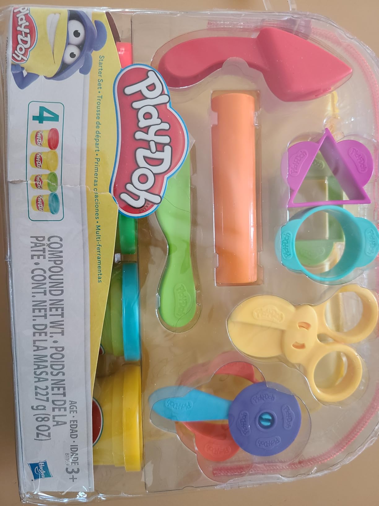 Play-Doh Starter Set 9-Piece Kit with Storage Tote & 4 Modeling Compound Cans, Ages 3+, Presentation May Vary customer photo 1
