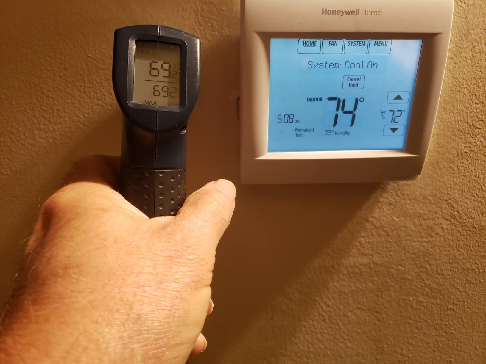 Honeywell TH8321WF1001 Touchscreen Thermostat Wifi Vision Pro 8000 with Stages upto 3 Heat / 2 Cool customer photo 1