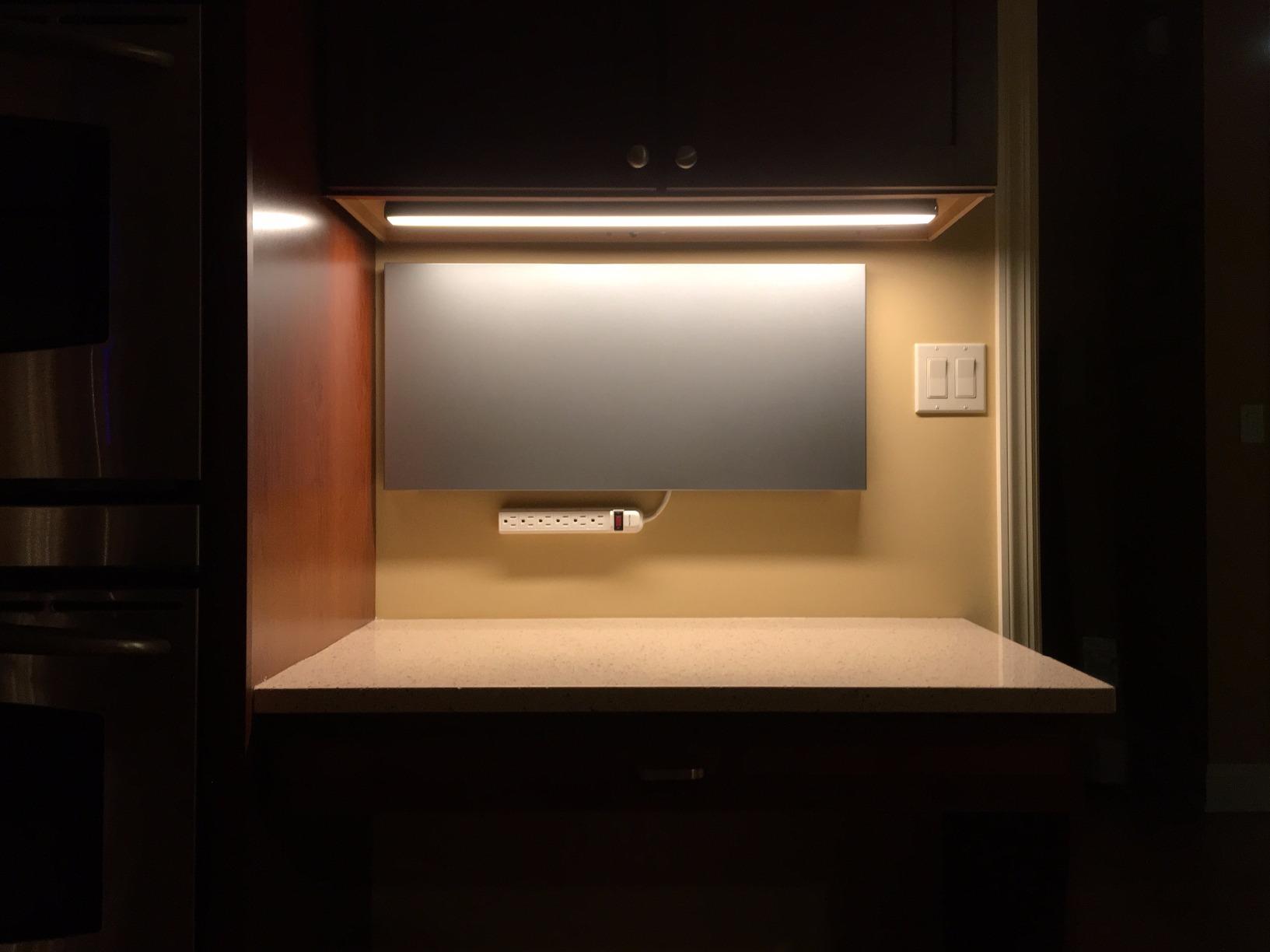 GETINLIGHT 24-Inch Linkable 3CCT LED Under Cabinet Light, Hardwired/Plug-in customer photo 1