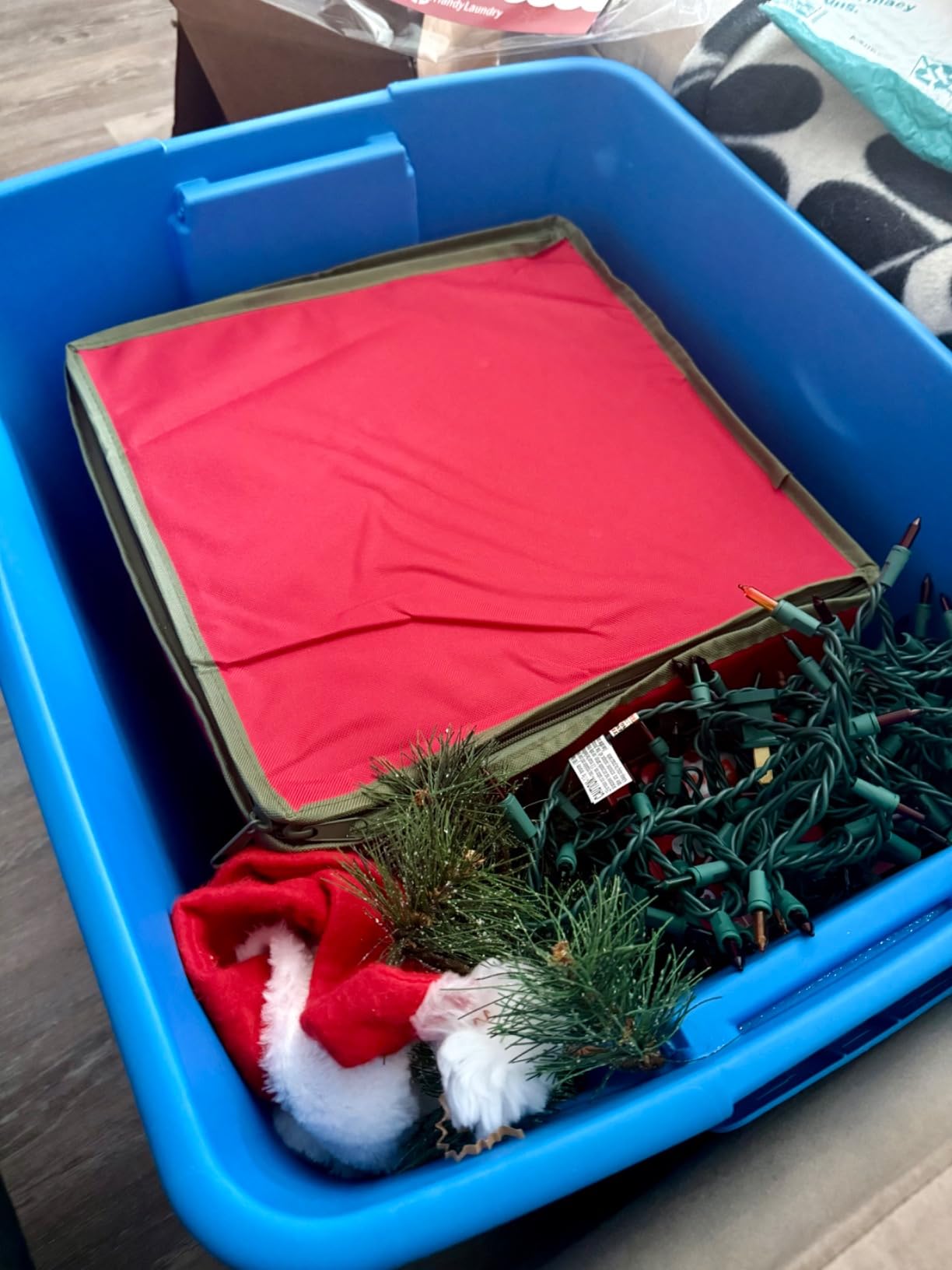Handy Laundry, Christmas Ornament Storage, Stores up to 64 Holiday Ornament, Adjustable Dividers, Zippered Top, Two Handles Attractive Storage Box Keeps Decorations Clean & Dry for Next Season, Green customer photo 1