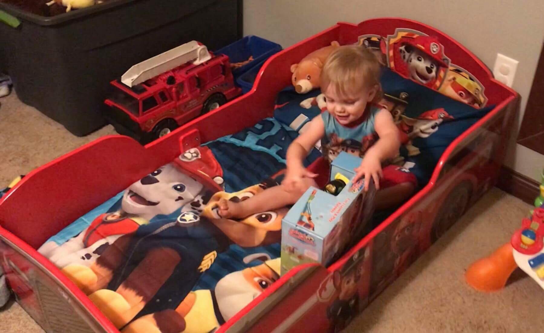Delta Children Wood Toddler Bed - Greenguard Gold Certified, Nick Jr. PAW Patrol customer photo 2