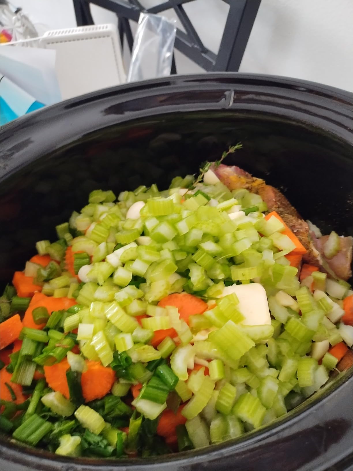 Elite Gourmet MST-900D Digital Slow Cooker, 8.5 Qt, Stainless Steel customer photo 1