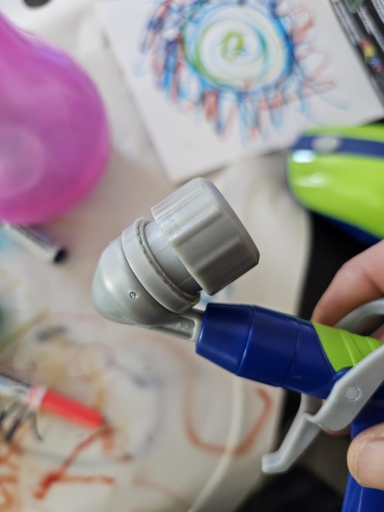 Crayola Air Marker Sprayer Airbrush Kit, Gift for Kids Age 8, 9, 10 customer photo 2