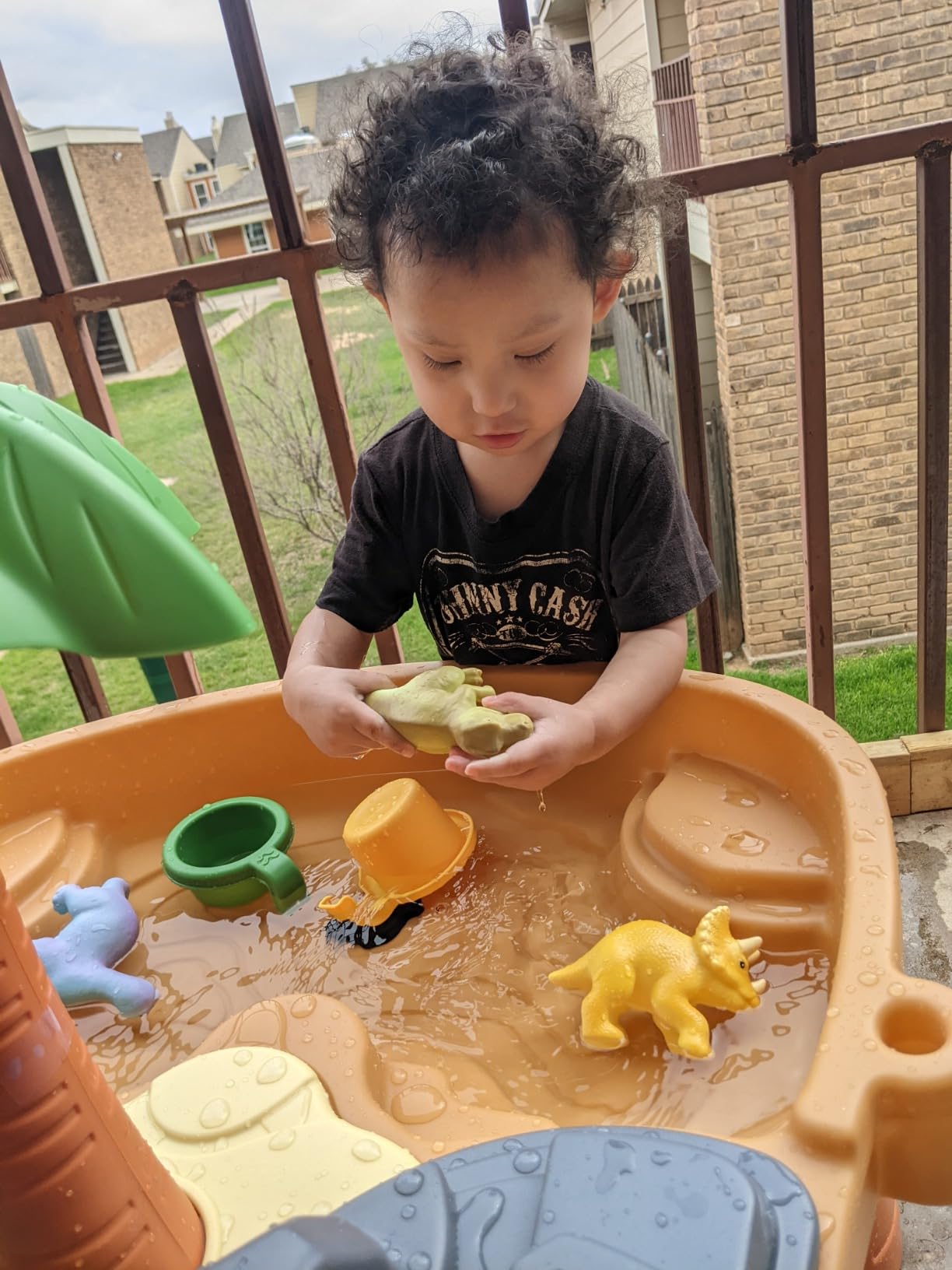 Step2 Dino Dig Sand and WaterTable, Kids Activity Sensory Playset, Summer Outdoor Toys, 7 Piece Water Toy Accessories, For Toddlers 2-5 Years Old customer photo 1