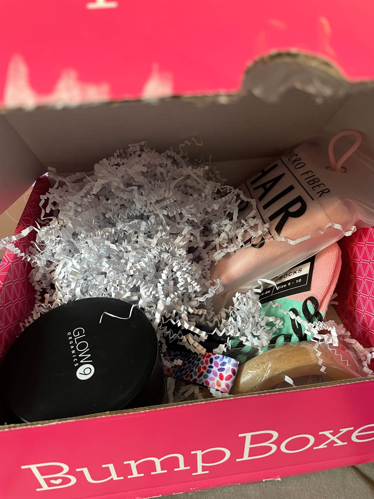 Bump Boxes 3rd Trimester & Postpartum Gift Set for New Moms with Milestone Disc, Baby Onesie, Travel Bags, Ceramic Mug, Organic Foot Soak, Gift for Mother to Be customer photo 2