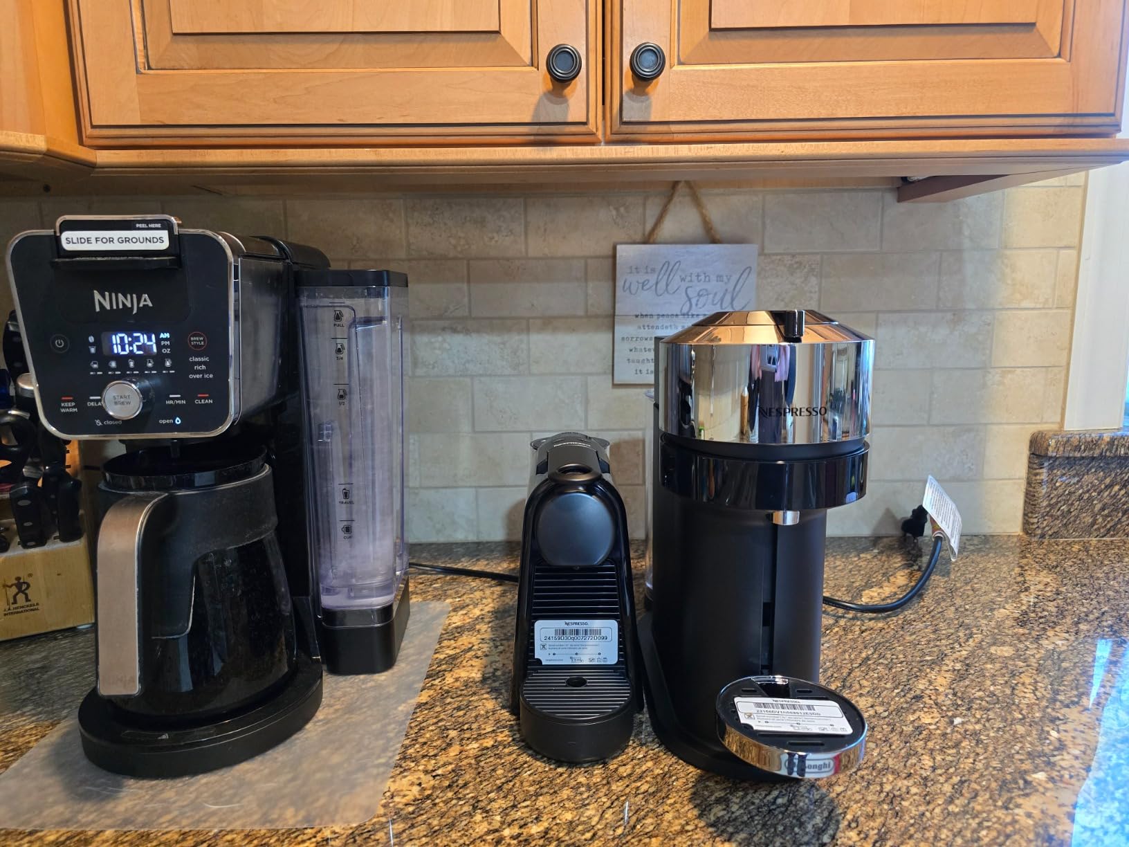 Nespresso Essenza Mini Coffee and Espresso Machine by De'Longhi, 1150 watts, 110ml, Black customer photo 1
