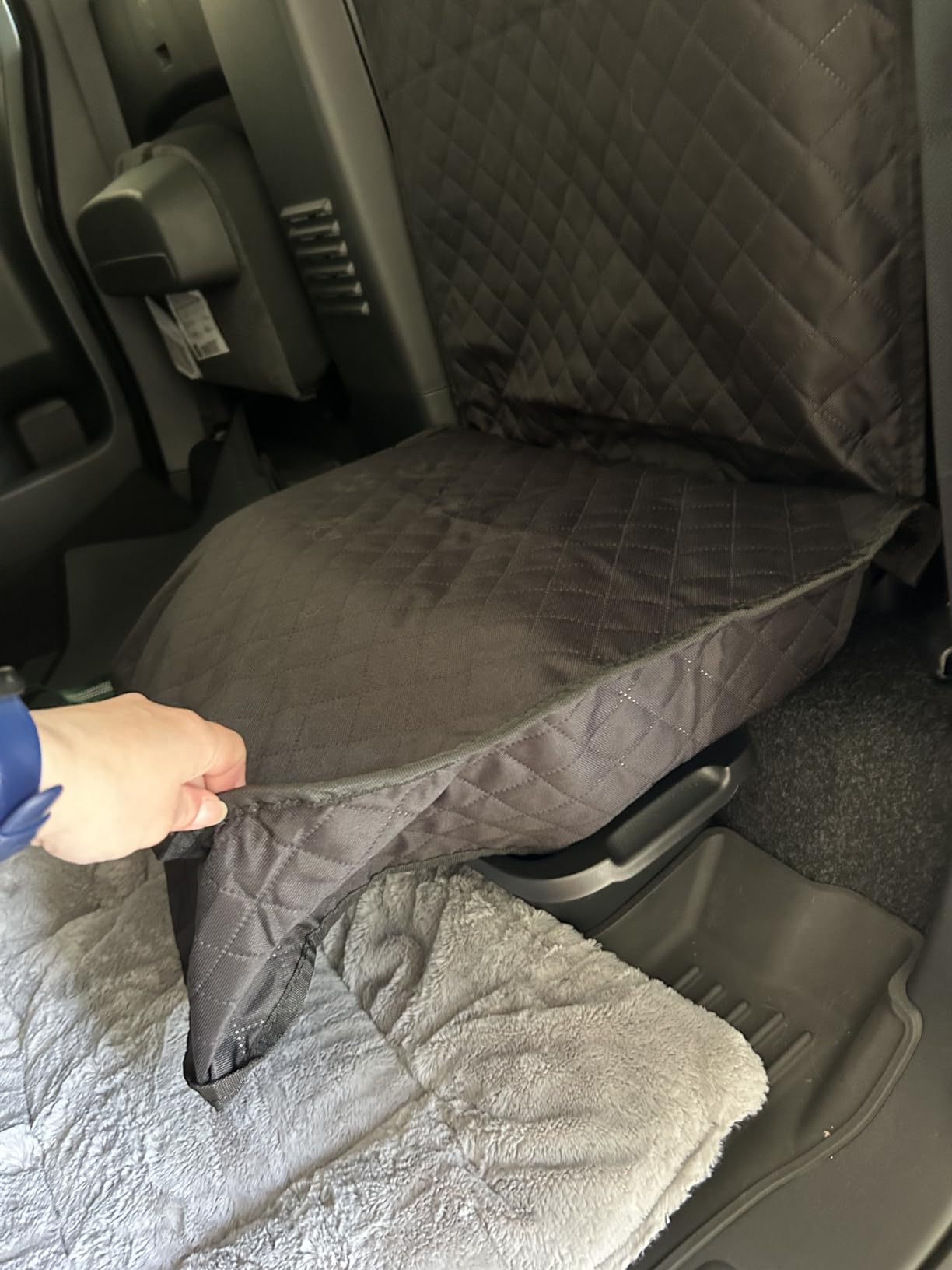 HONEST OUTFITTERS Dog Car Seat Cover, Pet Front Cover for Cars, Trucks, and Suv's - Waterproof & Nonslip Dog Seat Cover,(Front Seat) customer photo 1