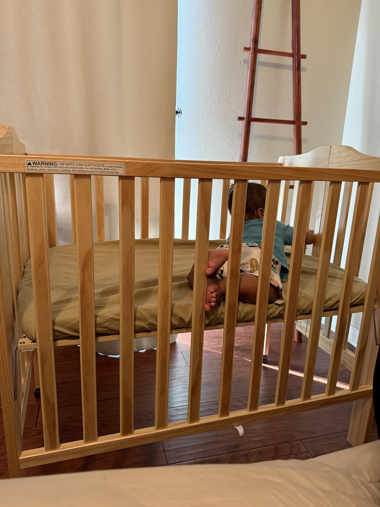 Delta Children Folding Portable Mini Baby Crib with 1.5-inch Mattress - Greenguard Gold Certified, Grey customer photo 1