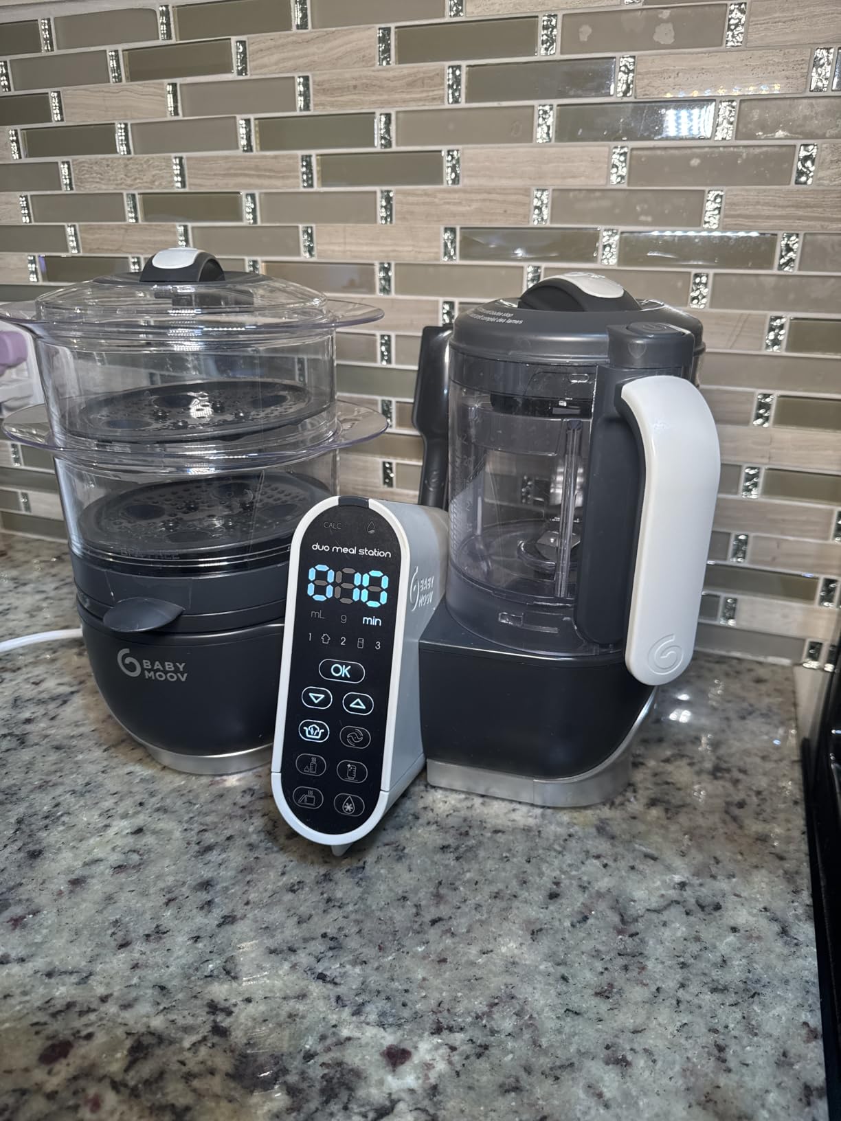 Babymoov Duo Meal Station: 6-in-1 Baby Food Maker | Steams, Blends, Warms, Defrosts, Sterilizes, and More | 74oz | LDC Control Panel | BPA-Free | Dishwasher Safe | Nutritionist Approved customer photo 2