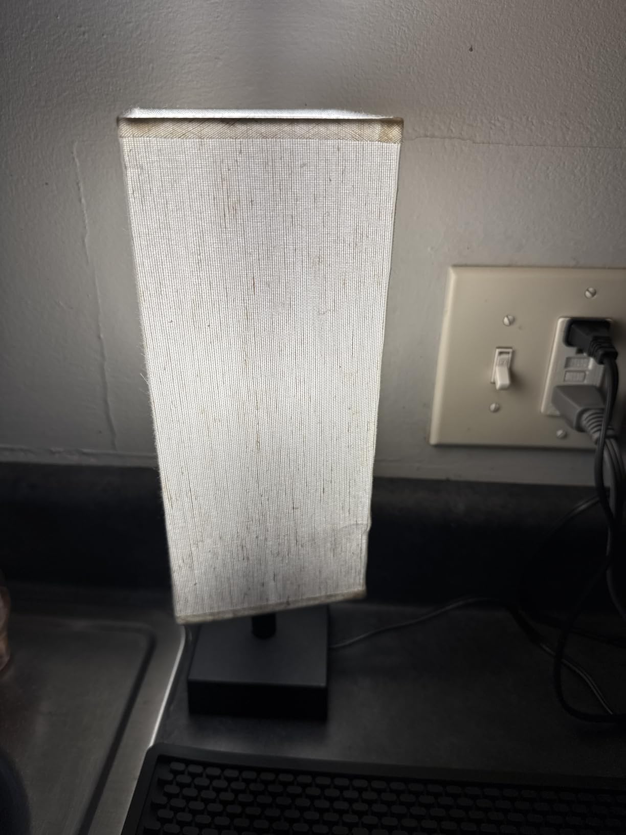 aooshine Small Bedside Table Lamp for Bedroom - Square Cream Fabric Shade customer photo 1