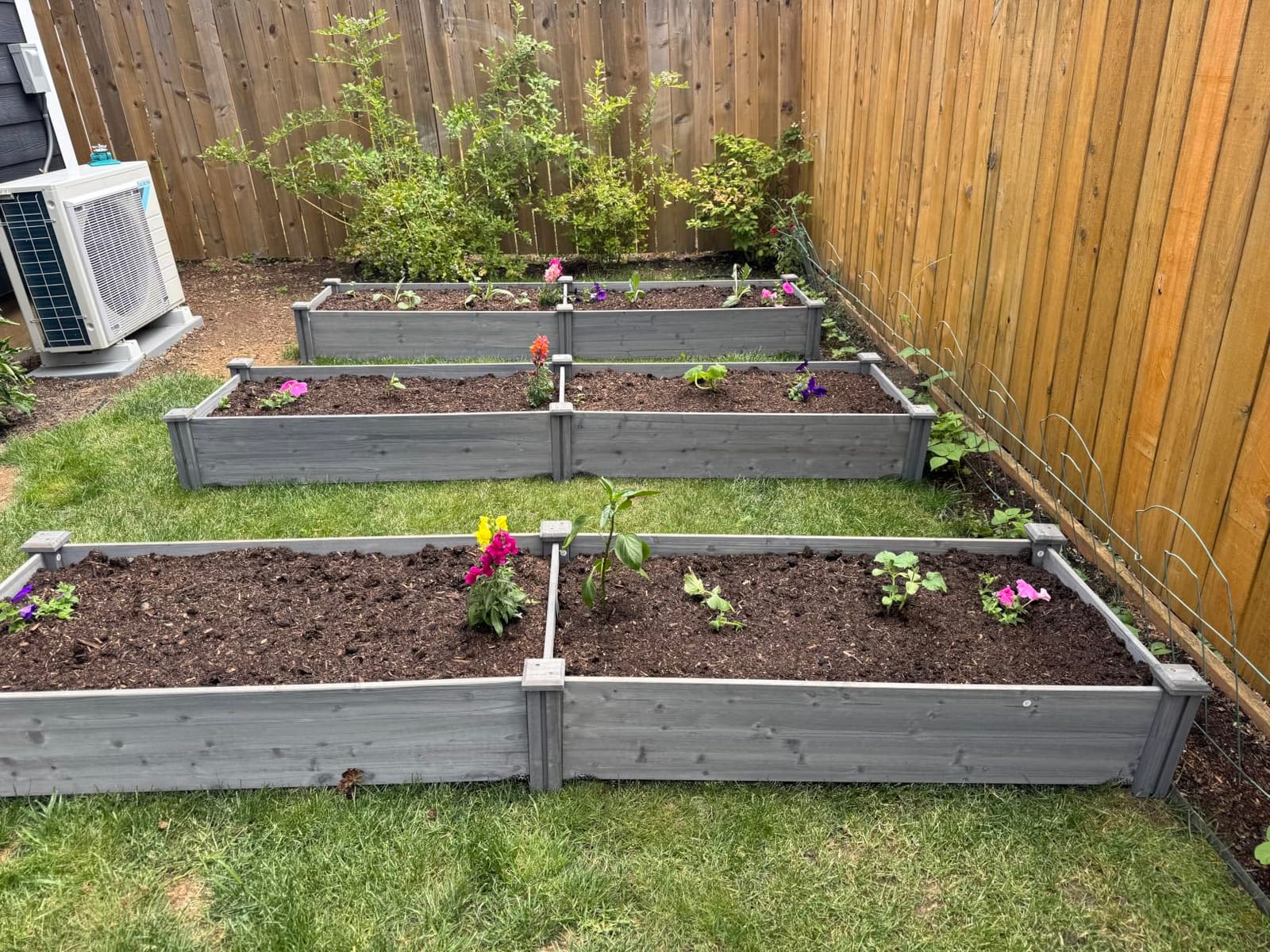 Yaheetech Wooden Raised Garden Bed Outdoor Planter Box, Wood customer photo 1