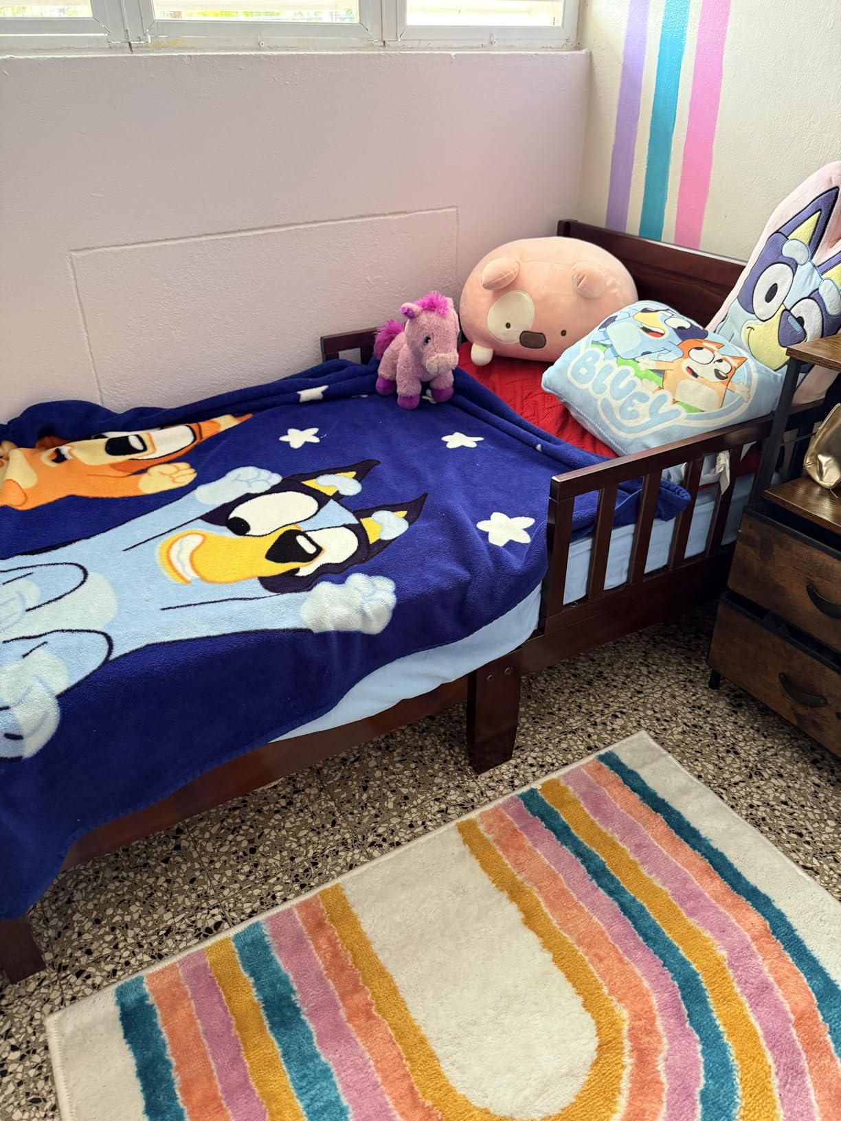 Dream On Me Brookside Wooden Toddler Bed in Black, Greenguard Gold & BSA Certified, Kids Bed with Safety Rails, Low-to-Floor Design, Non-Toxic Pinewood Finish customer photo 1