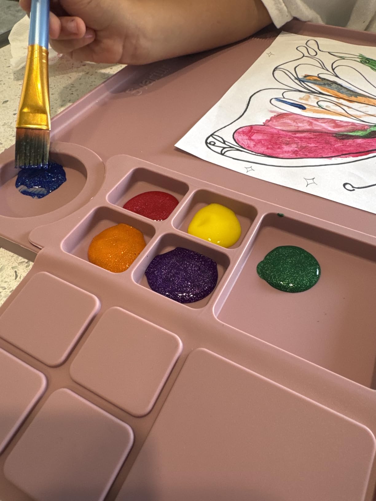 Crayola Washable Kids Paint Set (12ct), School Supplies for Kids, Classic and Glitter Paint, Classroom Essentials, Toddler Painting Kit, Ages 3+ [Amazon Exclusive] customer photo 2