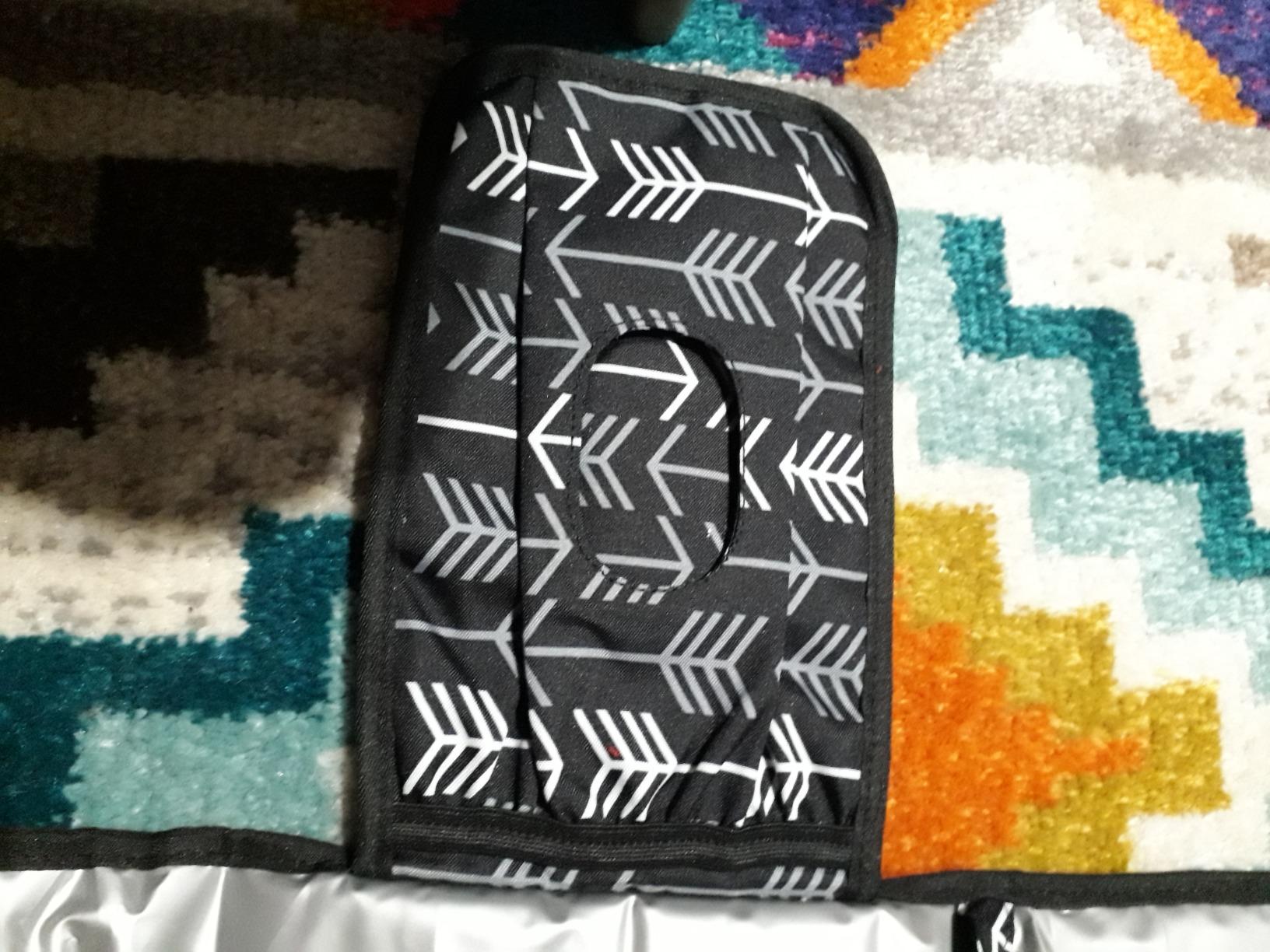 Lil Fox Portable Diaper Changing Pad - One-Hand Design - Grey Arrows customer photo 1