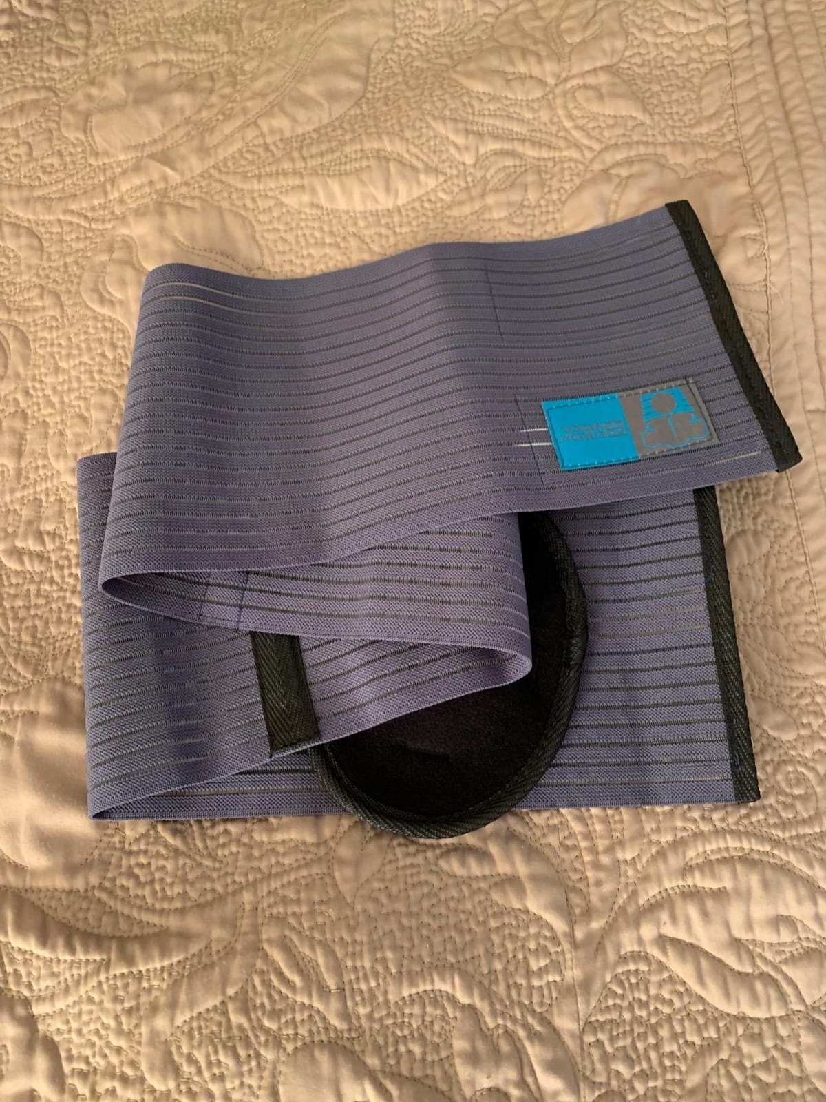 Everyday Medical Umbilical Hernia Belt for Men - Abdominal Binder Post Surgery, Hernia Support for Women with Compression Pad, Abdominal Compression Garment for Incisional, Epigastric, & Ventral - S/M customer photo 2