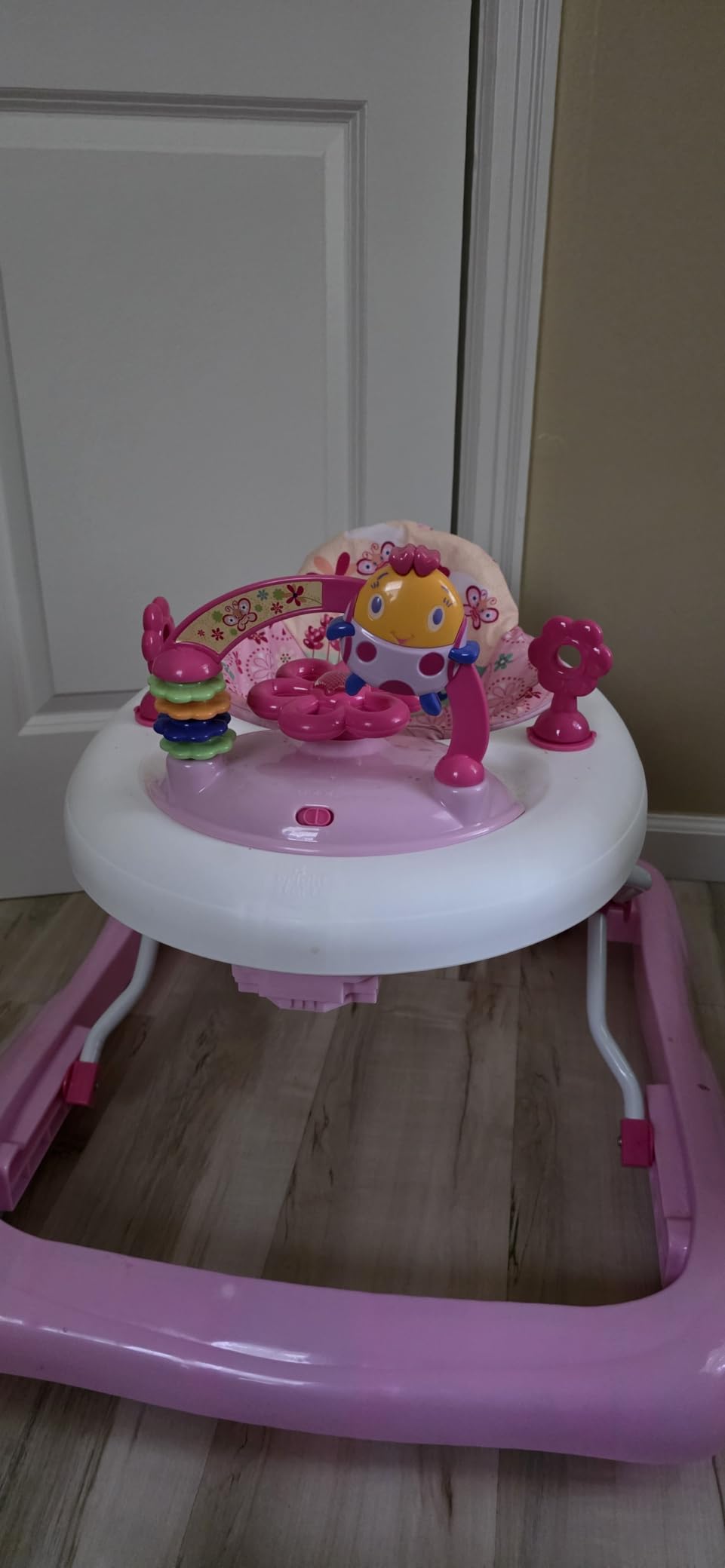 Bright Starts Giggling Safari Walker with Easy Fold Frame for Storage, Ages 6 Months + customer photo 1