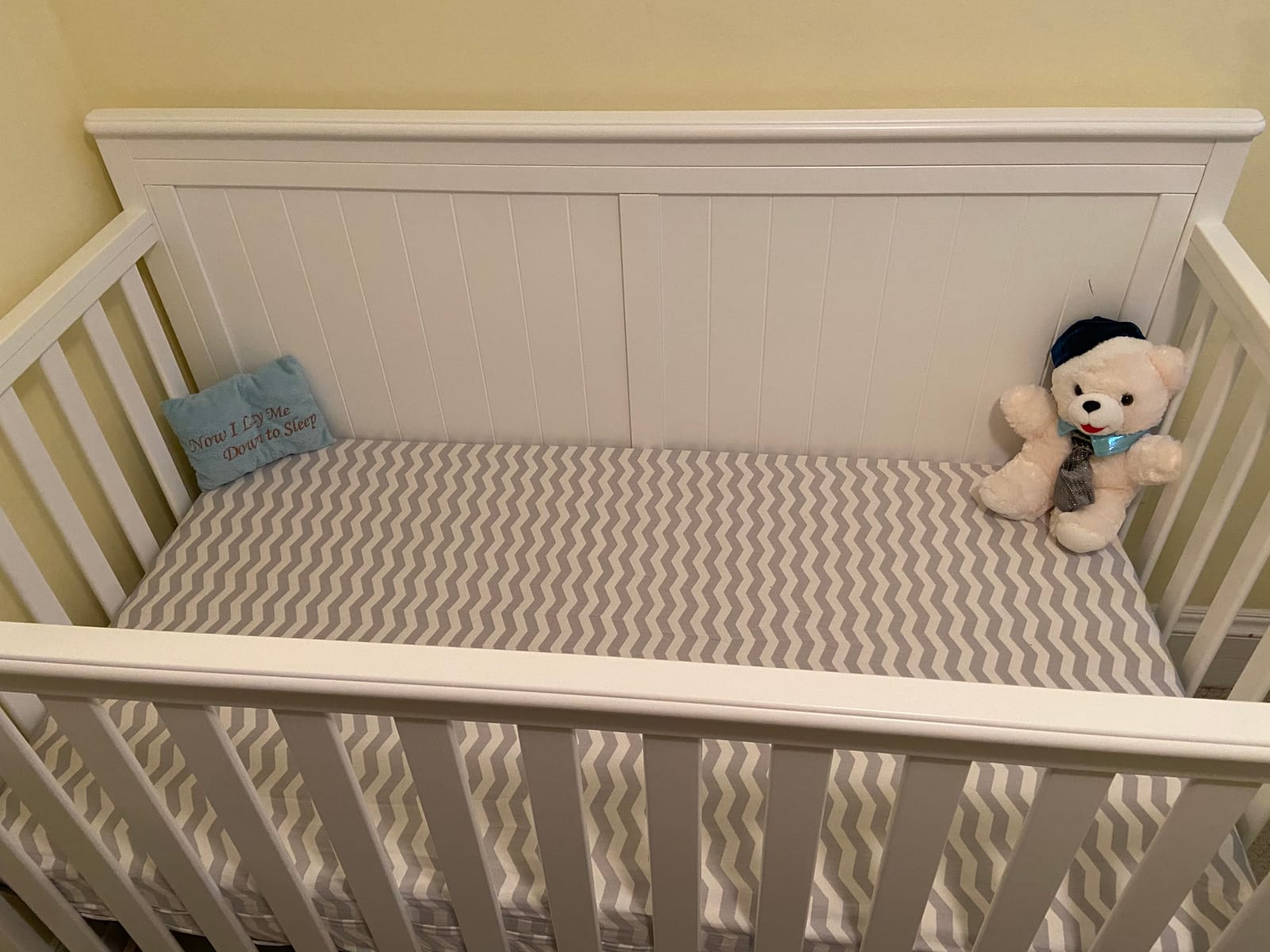 Graco Hadley 5-in-1 Convertible Crib with Drawer, White | GREENGUARD Gold Certified, Fits Standard Crib Mattress, Converts to Toddler Bed, Daybed and Full Bed, Crib with Storage customer photo 1
