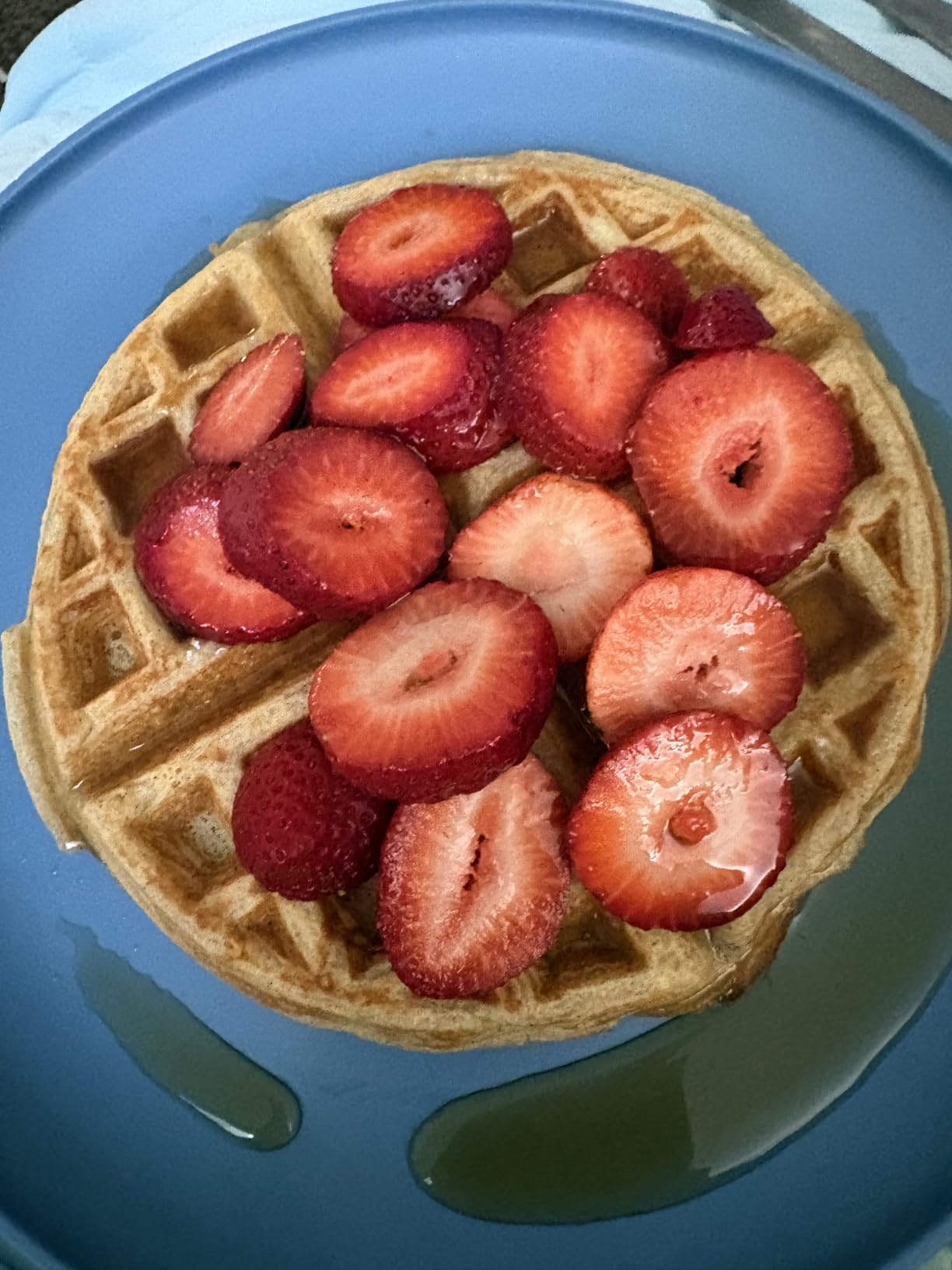 Hamilton Beach Belgian Waffle Maker with PFAS-Free Non-Stick Ceramic-Coated Plates, Browning Control, Indicator Lights, Stainless Steel (26081) customer photo 2