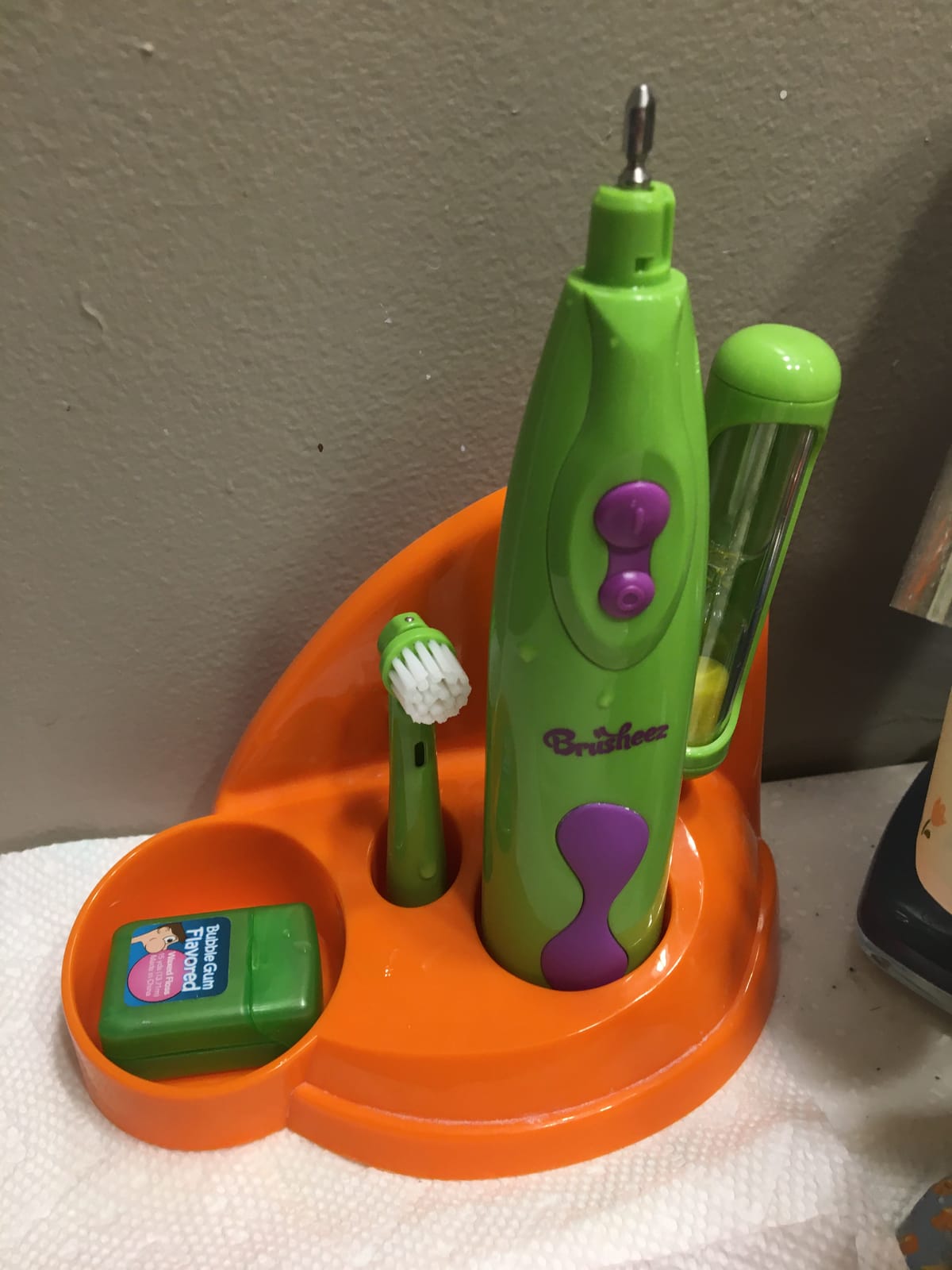 Brusheez Kids Electric Toothbrush Set customer photo 1