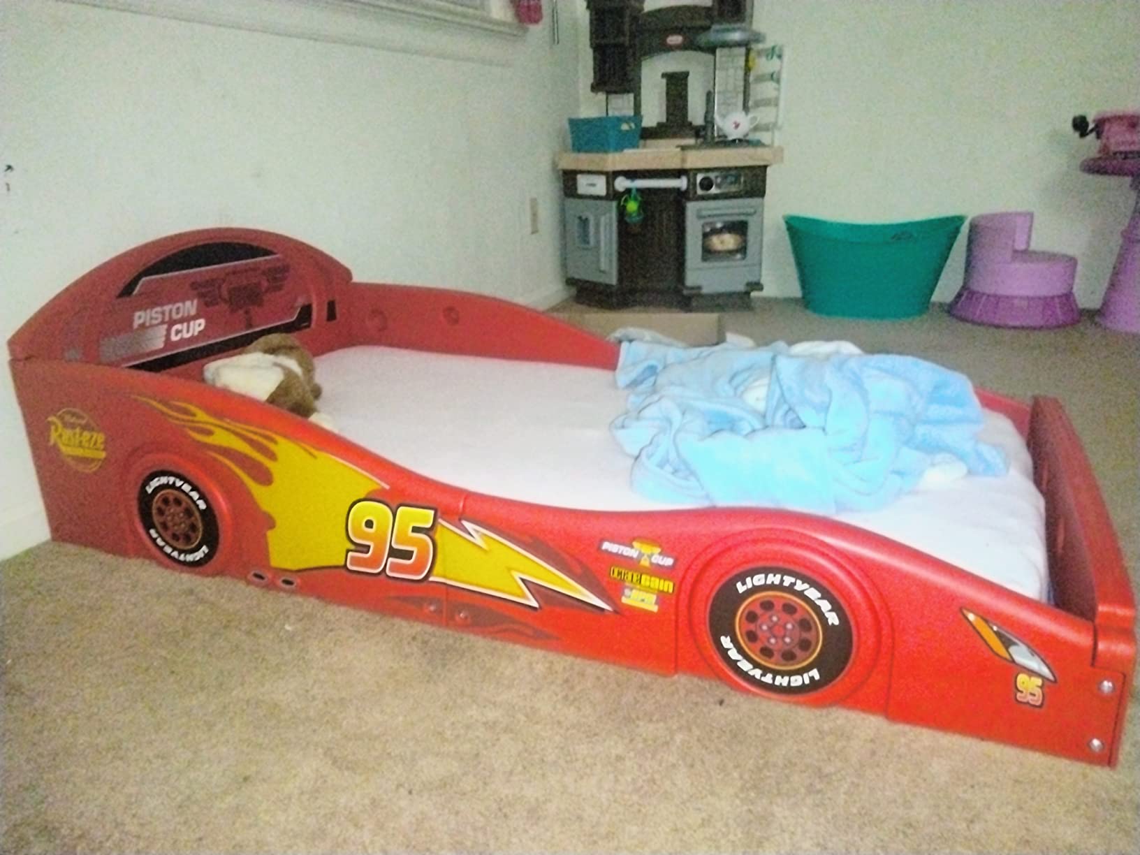 Delta Children Disney/Pixar Cars Lightning McQueen Plastic Toddler Bed customer photo 1