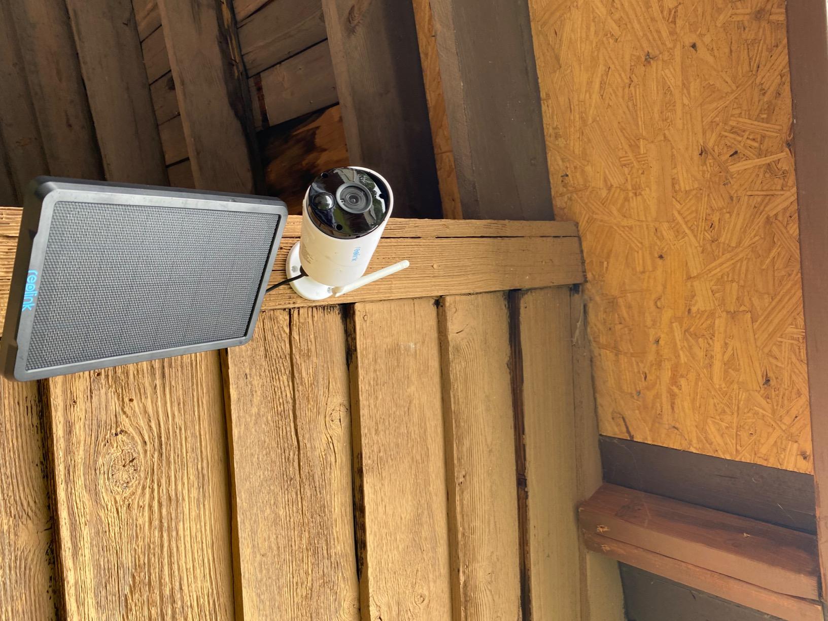 REOLINK Solar Camera Outdoor Wireless 2K 5MP Smart AI Detction Argus Eco customer photo 1