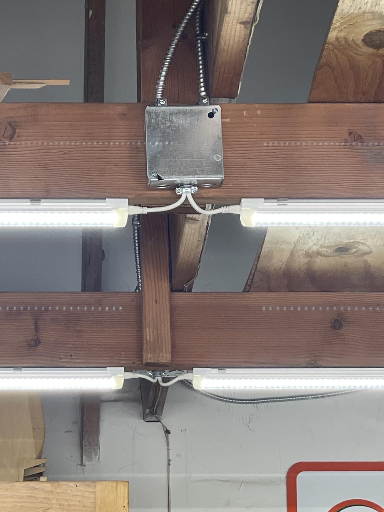 Barrina T8 LED Shop Lights 8FT, 72W 10000LM 5000K, High Output, 10 Packs customer photo 1