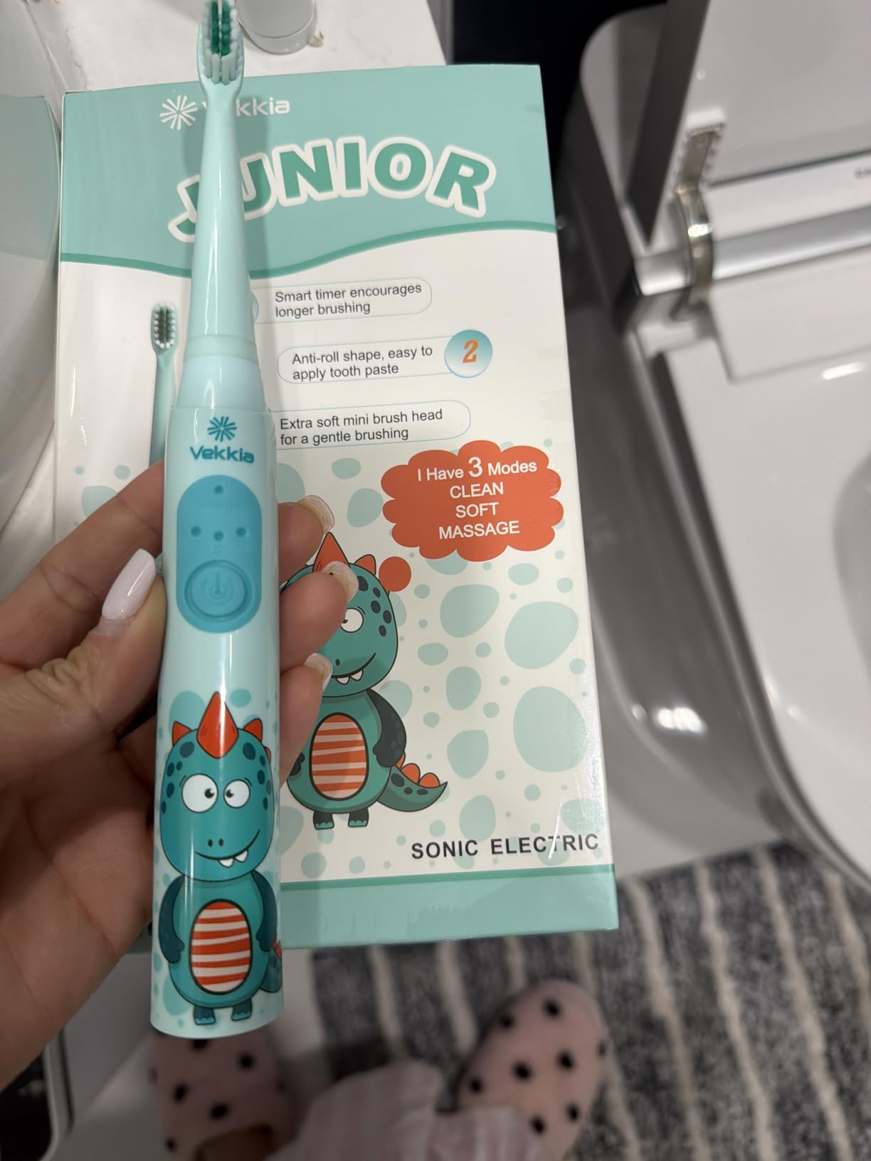 Vekkia Sonic Rechargeable Kids Electric Toothbrush(Blue) customer photo 2