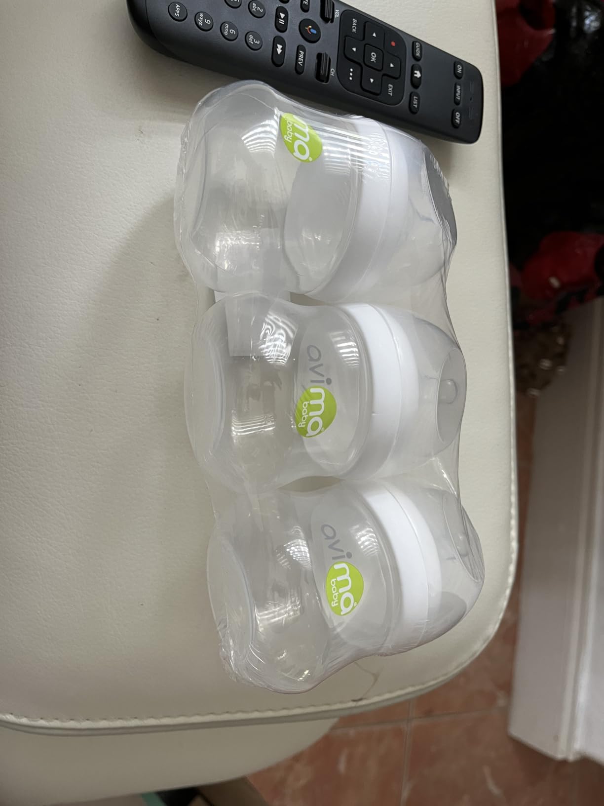 Avima 4 oz Anti Colic Baby Bottles with Slow Flow Nipples. 0-3M (Set of 3) customer photo 1