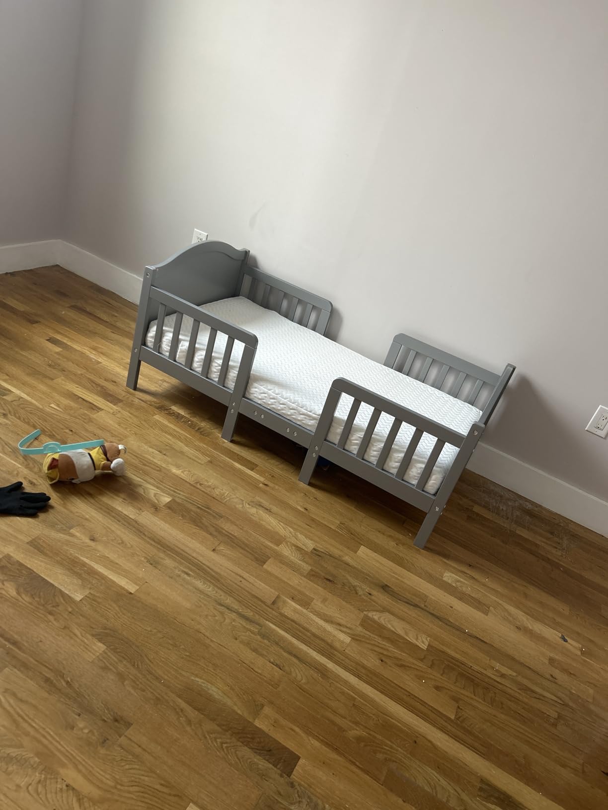 Dream On Me Portland 3-in-1 Convertible Toddler Bed, Converts to 2 Chairs & Table, Low Floor Design with 4 Safety Guard Rails, Baby Safety Alliance & Greenguard Gold Certified - Storm Grey customer photo 2