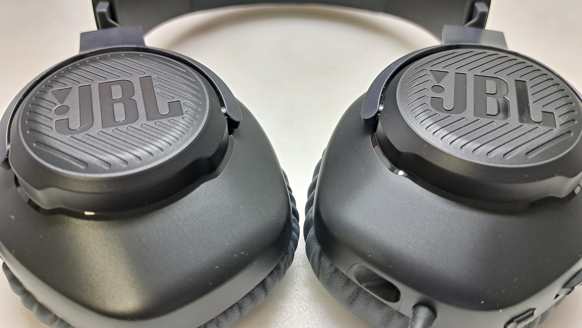 JBL Quantum 100 - Wired Over-Ear Gaming Headphones - Black, Large customer photo 2