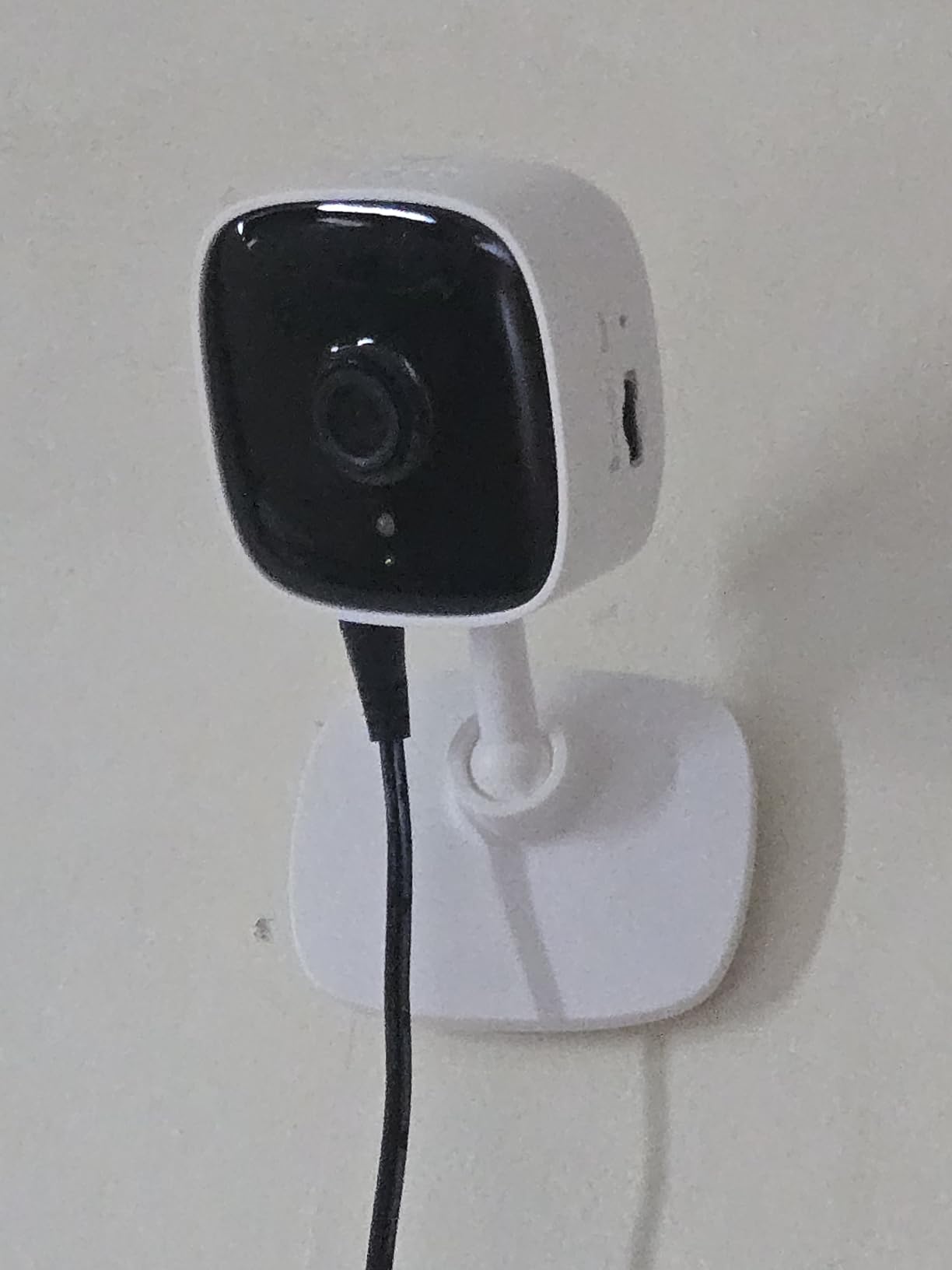 TP-Link Tapo 1080P Indoor Security Camera for Baby Monitor, Dog Camera w/Motion Detection, 2-Way Audio Siren, Night Vision, Cloud & SD Card Storage, Works w/Alexa & Google Home (Tapo C100) customer photo 1