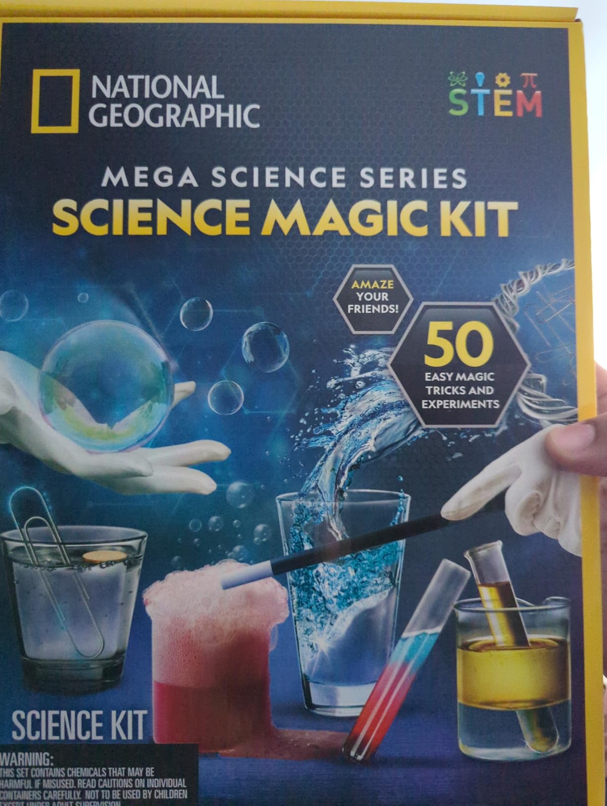 NATIONAL GEOGRAPHIC Science Magic Kit – Science Kit for Kids with 100+ Unique Experiments and Magic Tricks, Chemistry Set and STEM Project, A Great Gift for Boys and Girls (Amazon Exclusive) customer photo 1