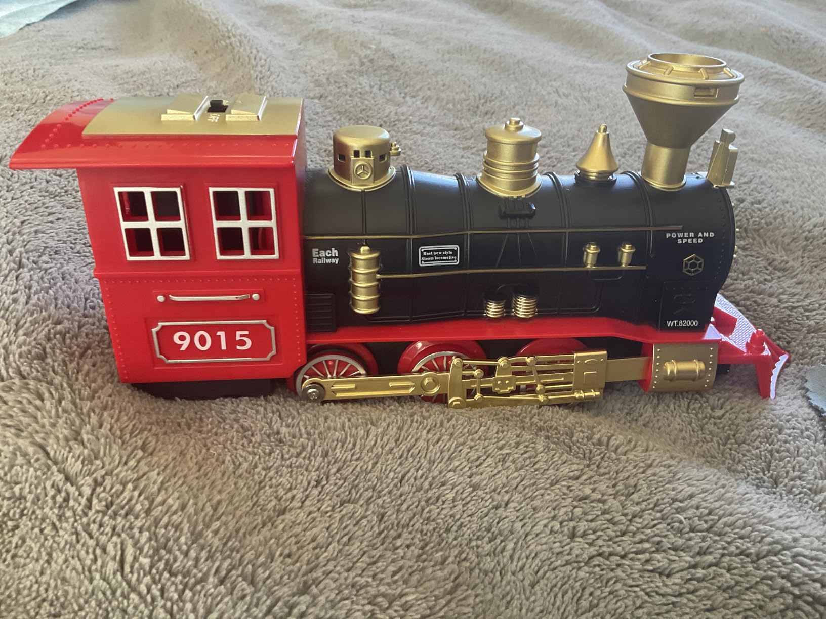 Hot Bee Train Set, Train Toys with Smoke, Lights, Sound and Train Tracks customer photo 1