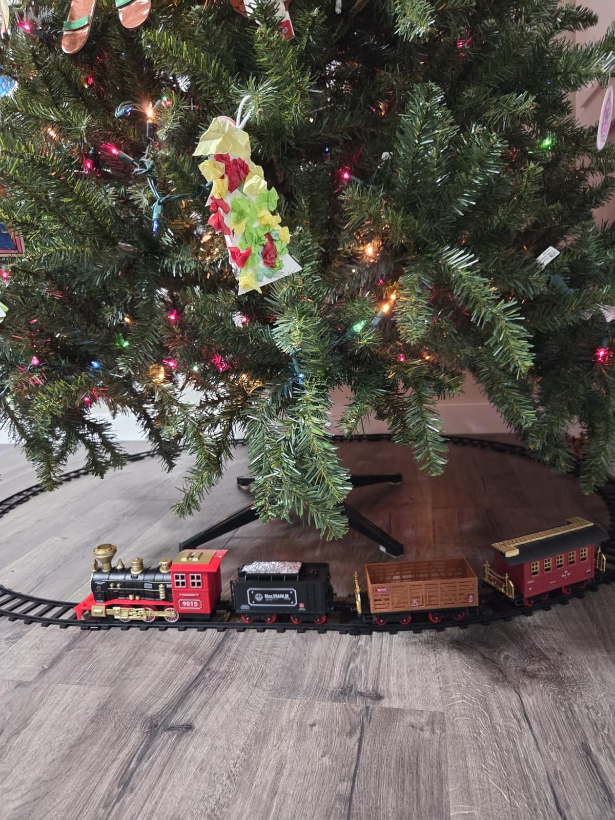 Hot Bee Train Set, Train Toys with Smoke, Lights, Sound and Train Tracks customer photo 2
