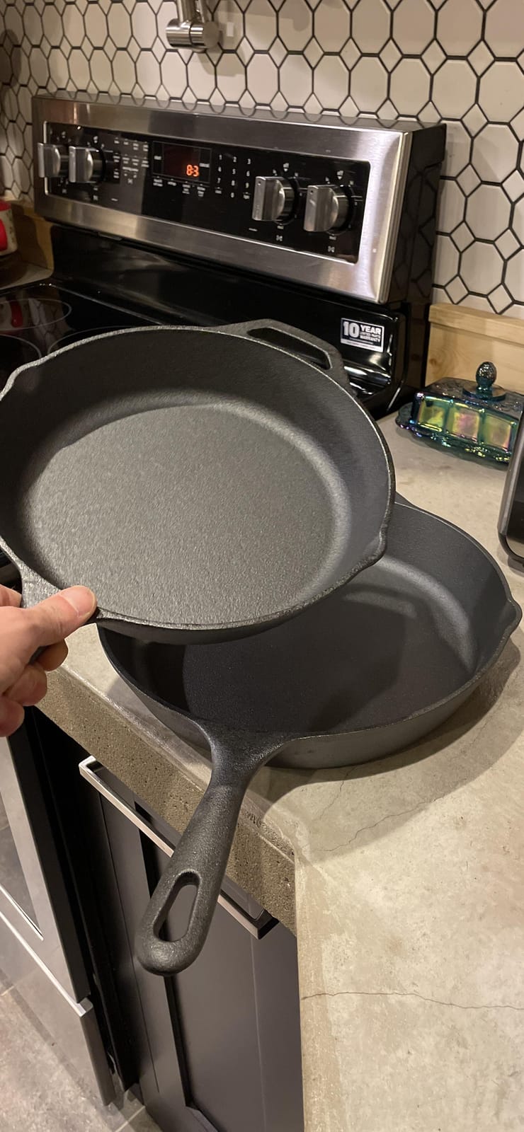 NutriChef 12-Inch Cast Iron Skillet w/Lid - Pre-Seasoned, Oven Safe, Nonstick, Cool-Touch Silicone Handle, For All Cooktops - NCCI12 customer photo 1