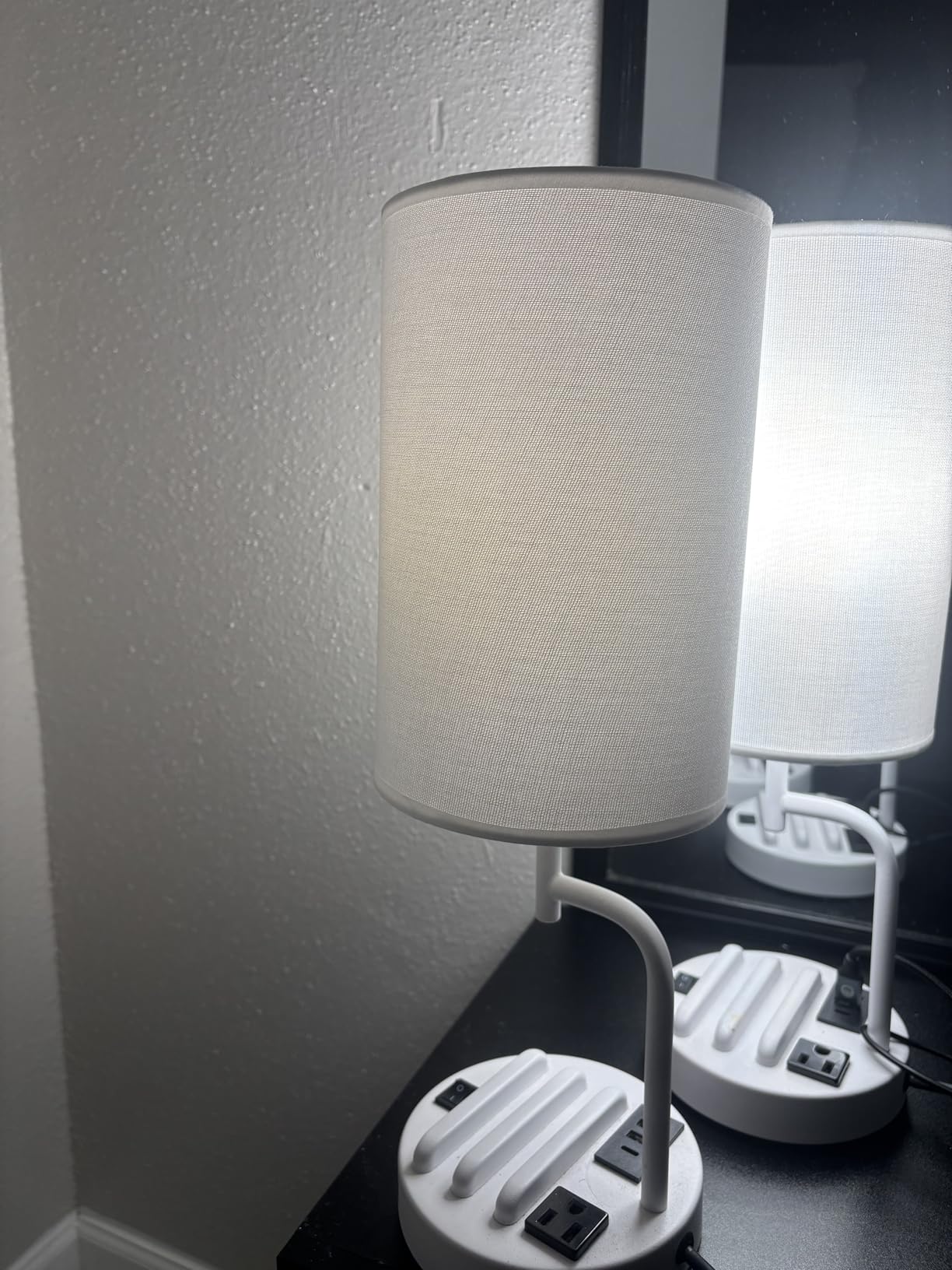 Dreamholder Table Lamp with 3 USB Charging Ports, Modern Desk Lamp with AC Outlet and Phone Stands, Perfect Bedside Lamp for Bedroom, Living Room, Office (Pack of 2), Cream customer photo 2