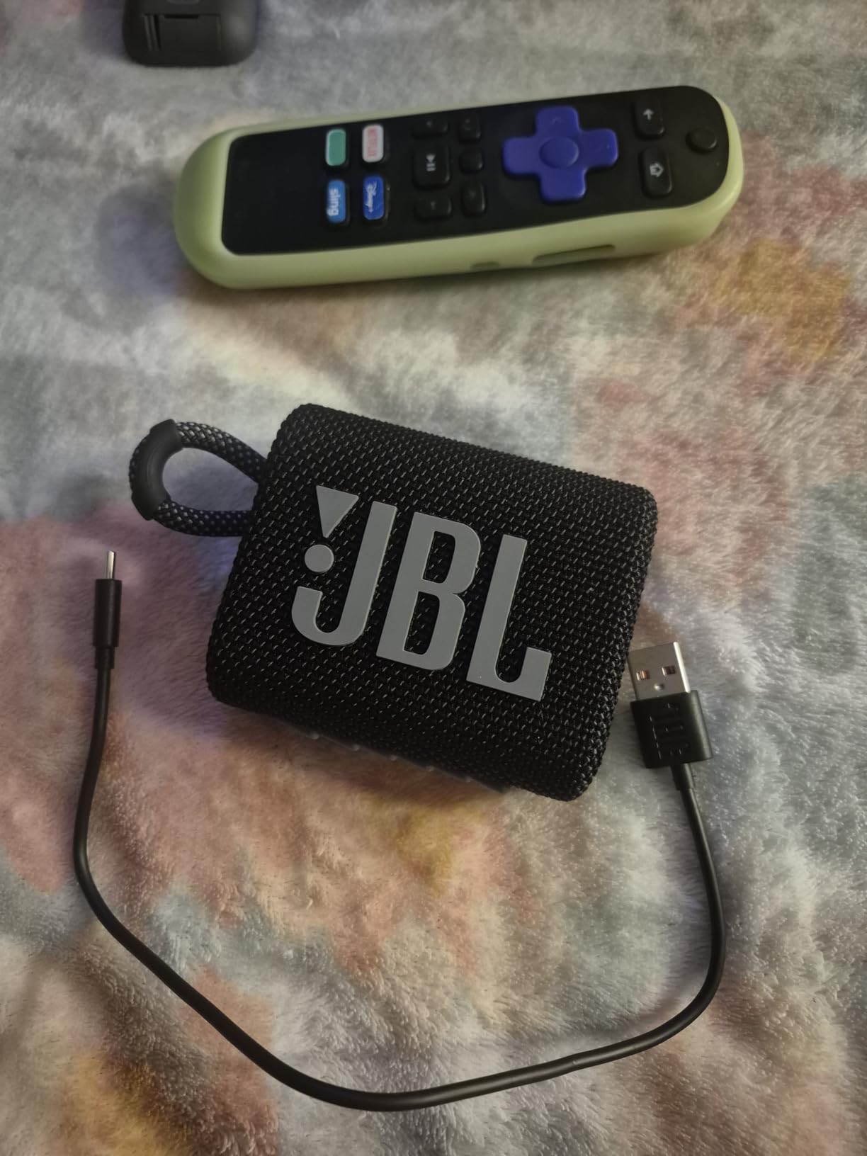 JBL Go 3 - Portable Mini Bluetooth Speaker, big audio and punchy bass, IP67 waterproof and dustproof, 5 hours of playtime, speaker for home, outdoor and travel (Black) customer photo 2
