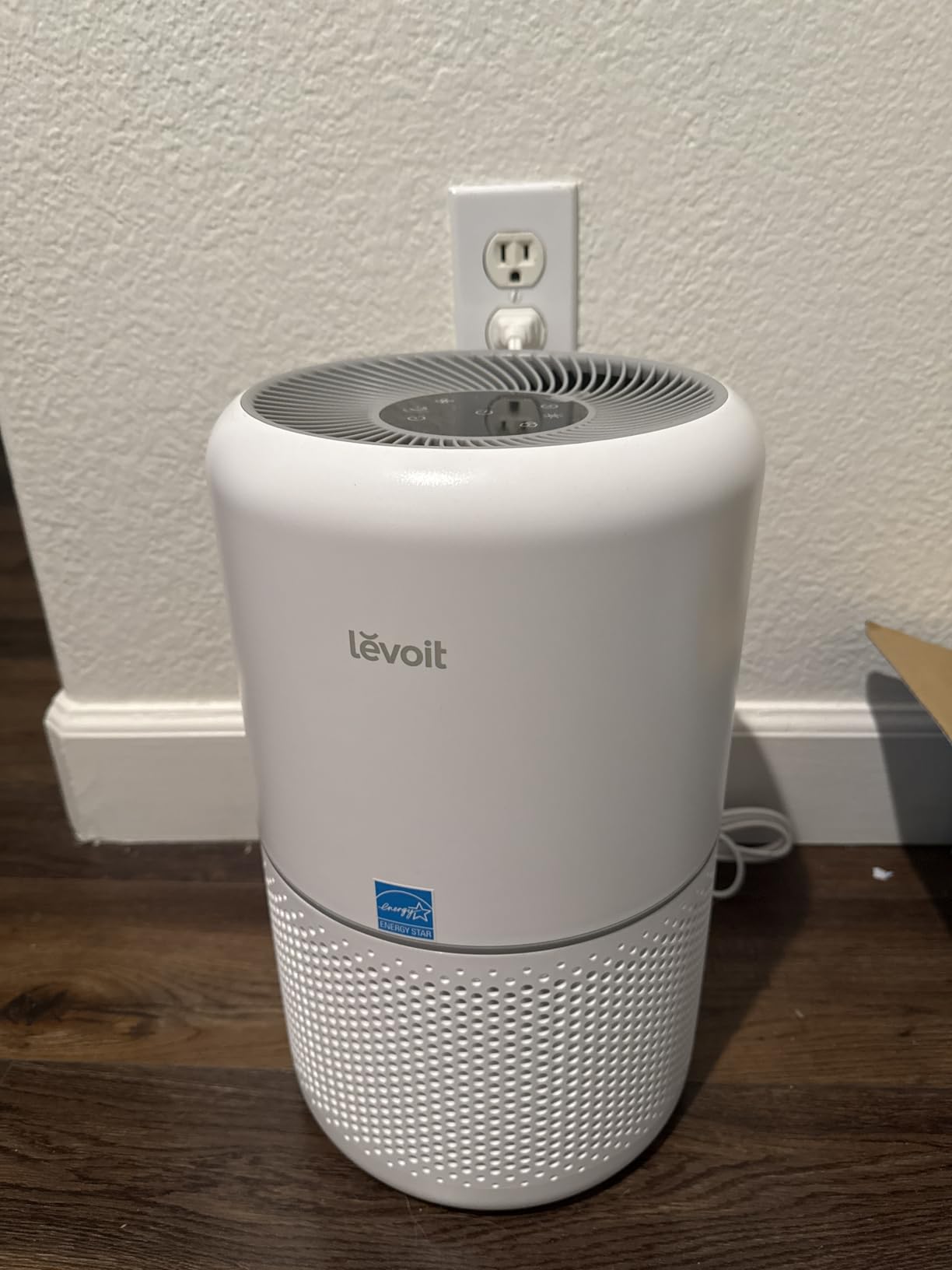 LEVOIT Air Purifiers for Home Bedroom, HEPA Sleep Mode, AHAM VERIFIDE, Smart WiFi for Home Large Room, Quiet Cleaner for Pet Hair, Allergies, Dust, Smoke, Pollon, Alexa Control, Core300S-P, White customer photo 1
