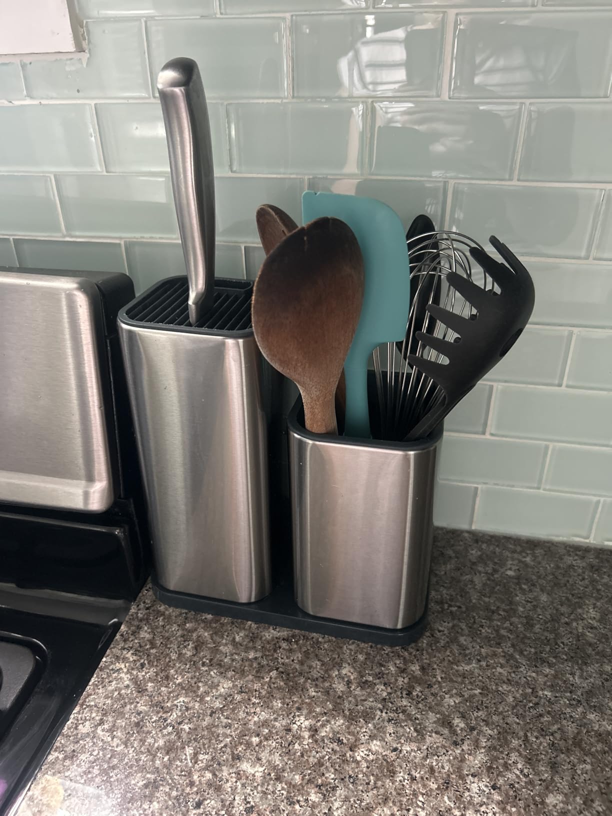RedCall Kitchen Knife Holder,Stainless Steel Universal Knife Block Without Knives for Countertop,Modern Knife Utensil Holder for Counter,Edge-Protect Knife Storage Organizer (Stainless Steel (Silver)) customer photo 2