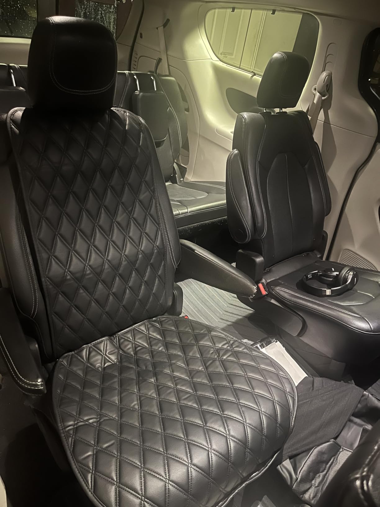 FH Group Car Seat Cushion – Faux Leather Single Front Seat Cover with Front Pockets, Airbag Compatible, Universal Fit Car Seat Cushion for Driver or Passenger Seat, SUV, Truck, Sedan & Van – Black customer photo 1