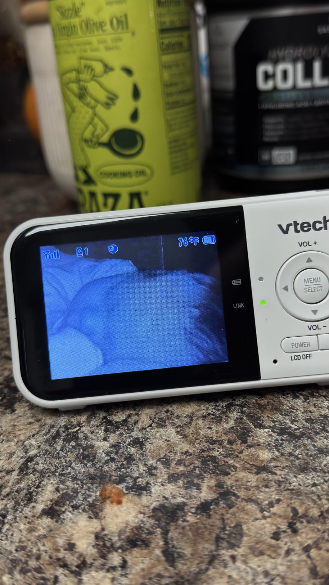 VTech Baby Monitor No WiFi with 2 Cameras – 19-Hour Battery, Patrol Mode for Twins & Two Rooms, 1000ft Range, Auto Night Vision, Two-Way Talk, Temperature Sensor | VM819-2 customer photo 2
