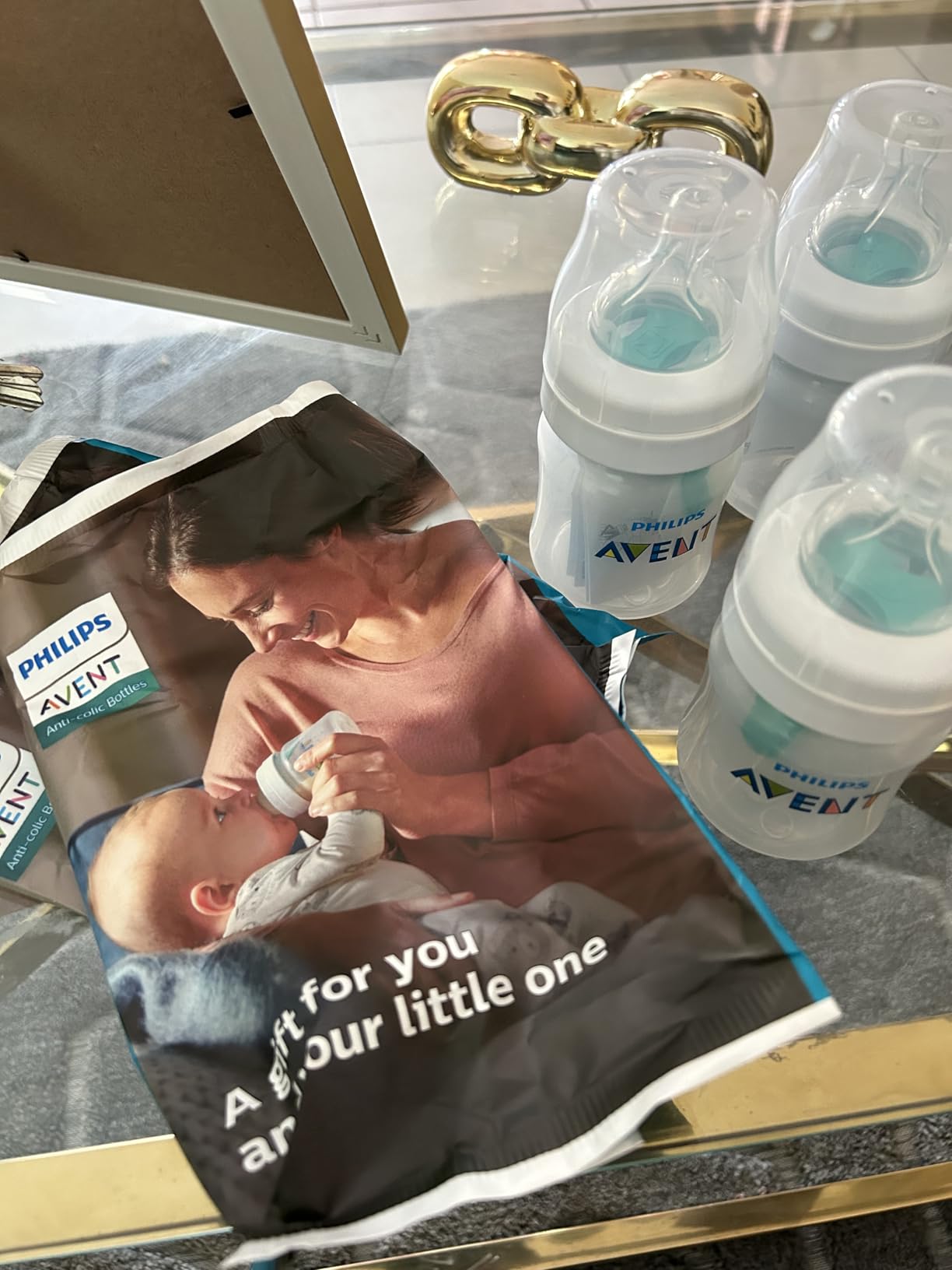Philips Avent Anti-Colic Baby Bottle with AirFree Vent, Slow Flow, 4 oz customer photo 1