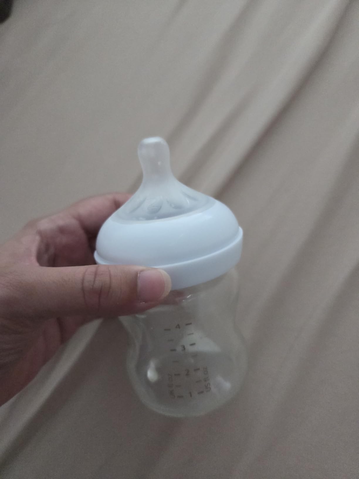 Philips Avent Natural Glass Baby Bottles, Slow Flow, 4 oz, BPA-Free, 4-Pack customer photo 1