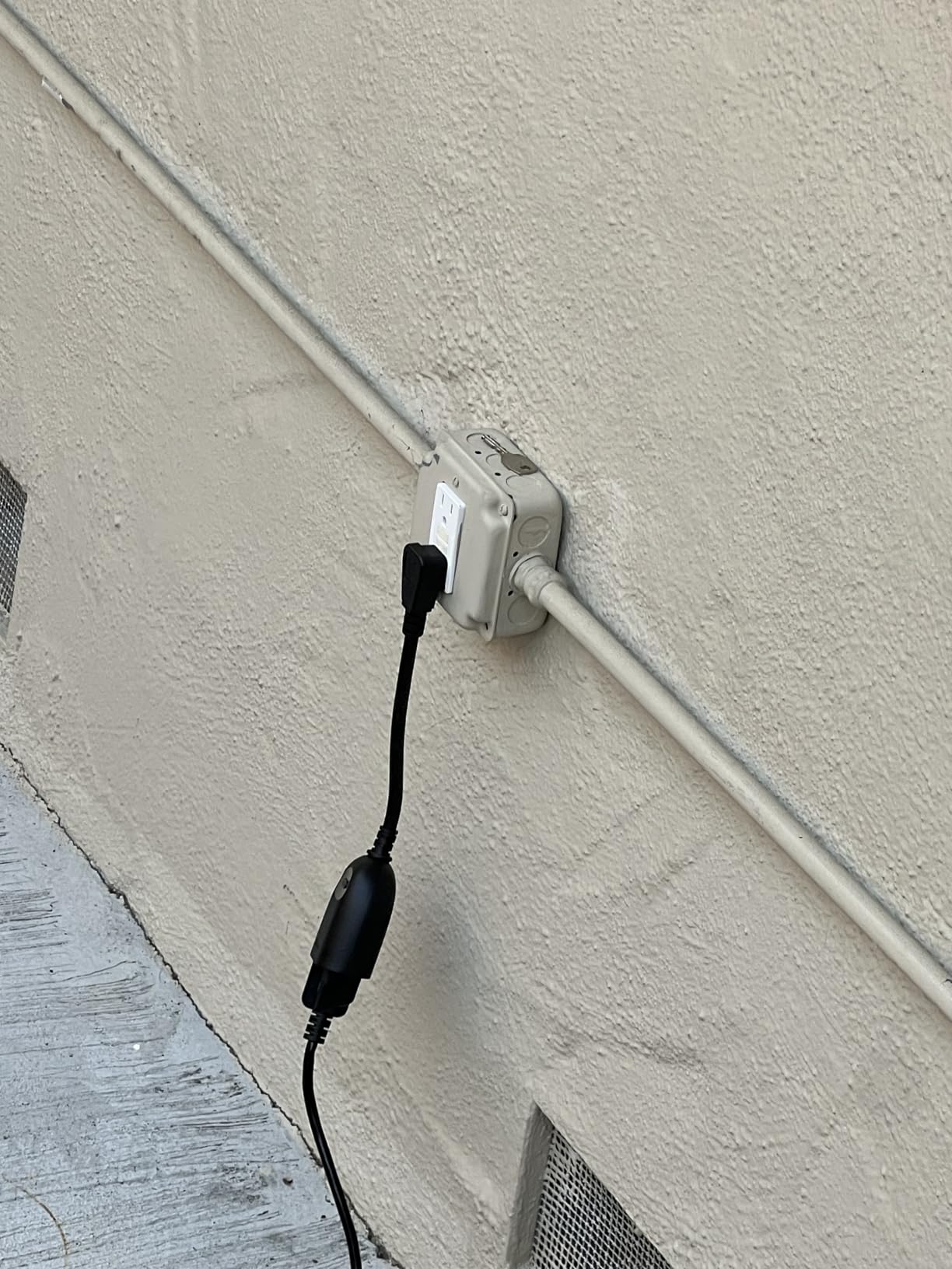 Kasa Outdoor Smart Plug KP401, Smart Home Wi-Fi Outlet Timer customer photo 1