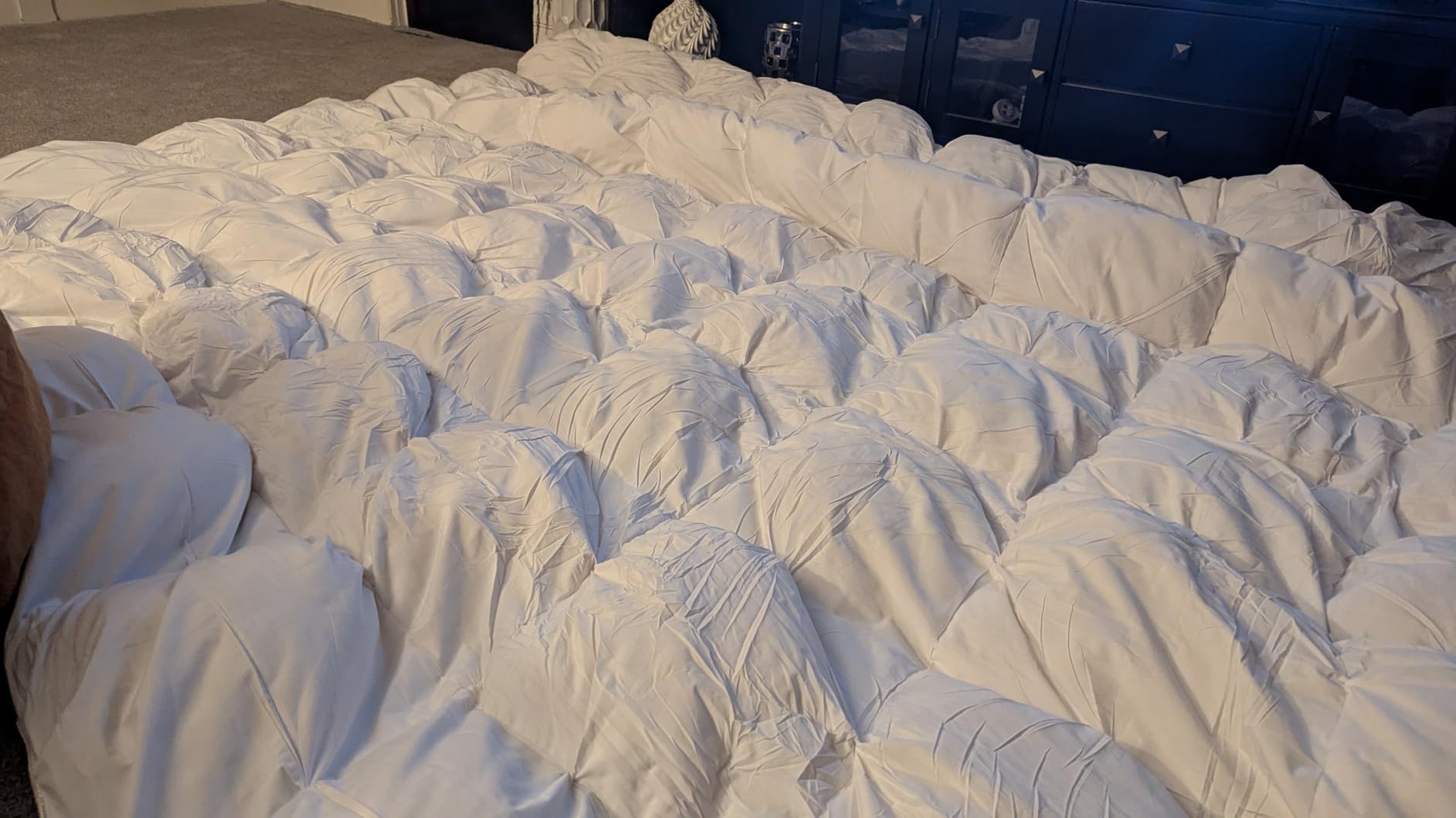 Luxurious Heavyweight Goose Down Feather Fiber Comforter, Exquisite Pinch Pleat Design, Oversize California King/Cal King 108 x 98, 100% Egyptian Cotton, 90 oz Fill Weight, Gray customer photo 1