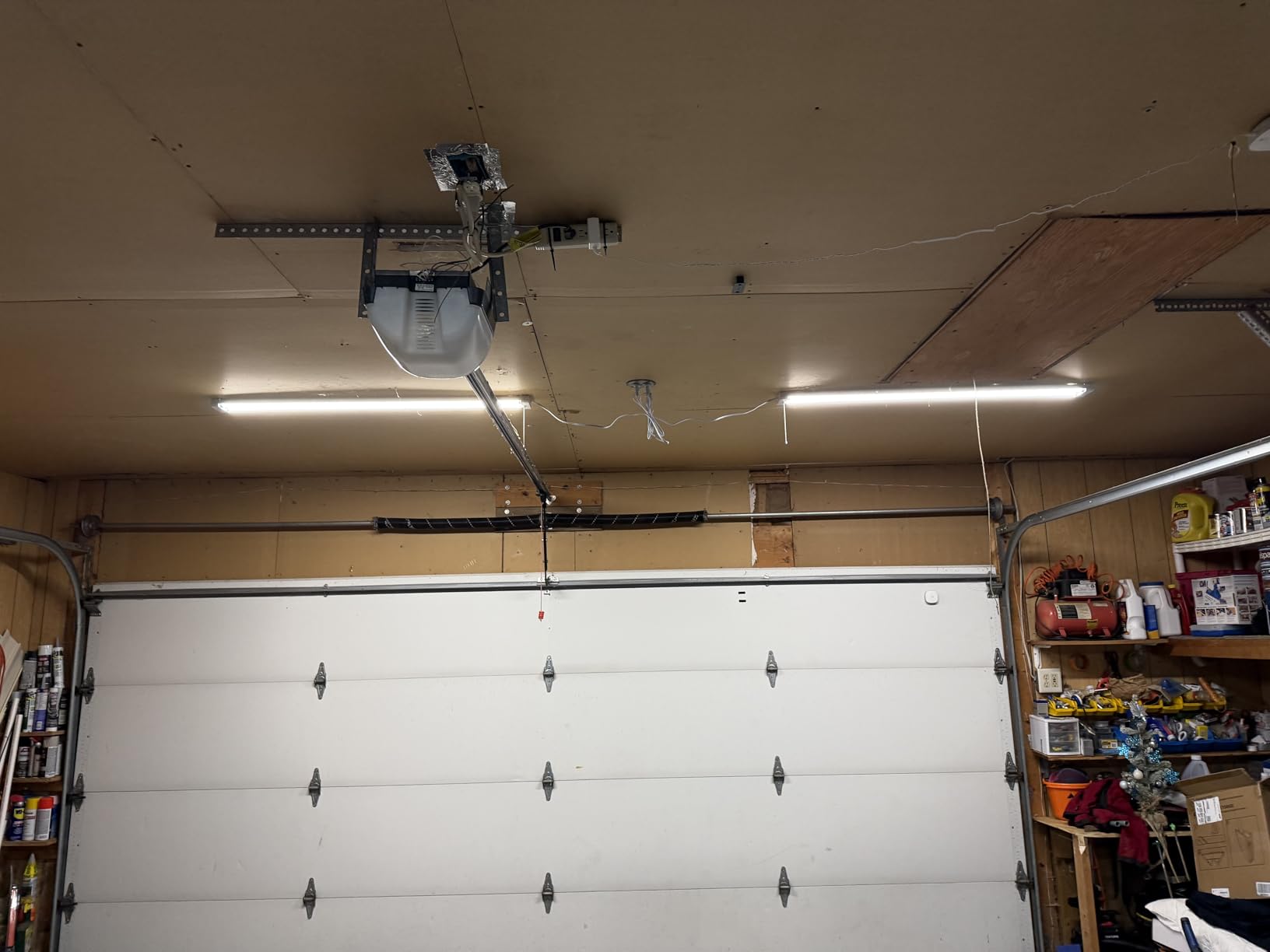 4FT Linkable LED Shop Light for Garages, 42W 4800LM 5000K Daylight Led Shop Lights, Ceiling Light with Pull Chain (ON/Off), Linear Worklight Fixture with Plug, 2 Pack customer photo 2